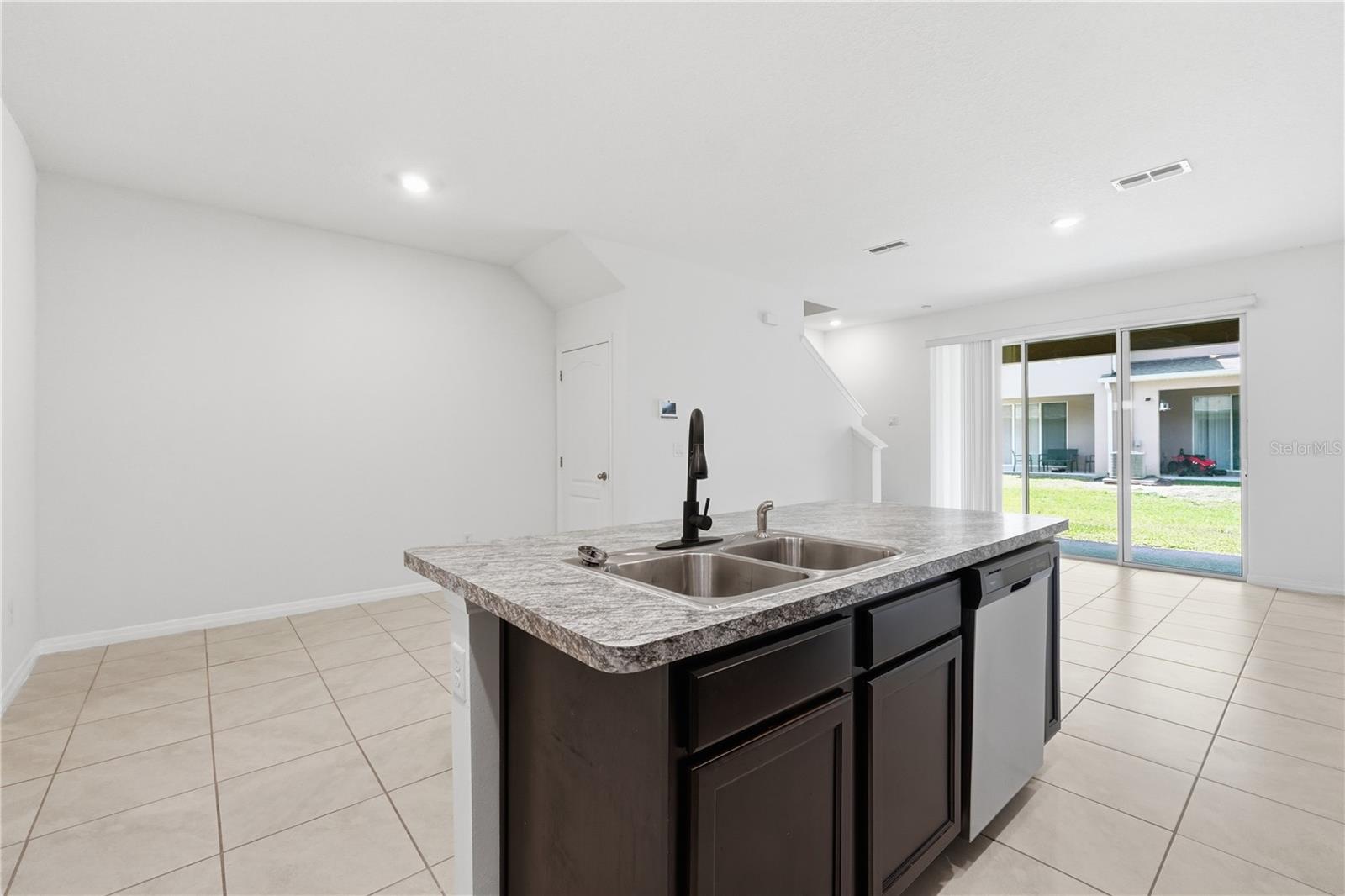1228 YELLOW FINCH DR, DAVENPORT, FL, 33837