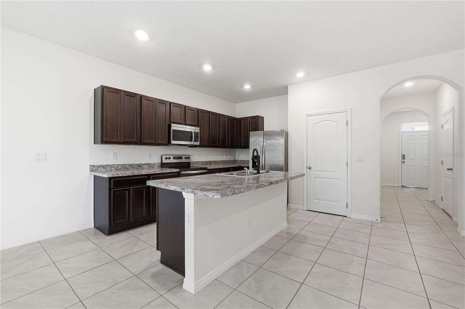 1228 YELLOW FINCH DR, DAVENPORT, FL, 33837