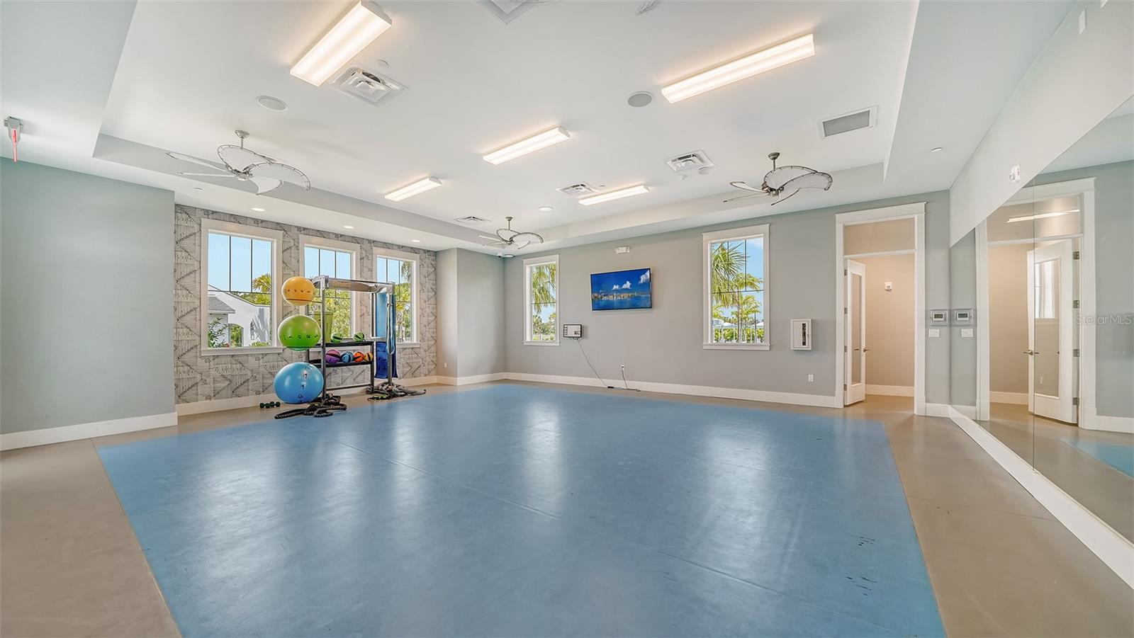 10269 CANAVERAL CIR, SARASOTA, FL, 34241
