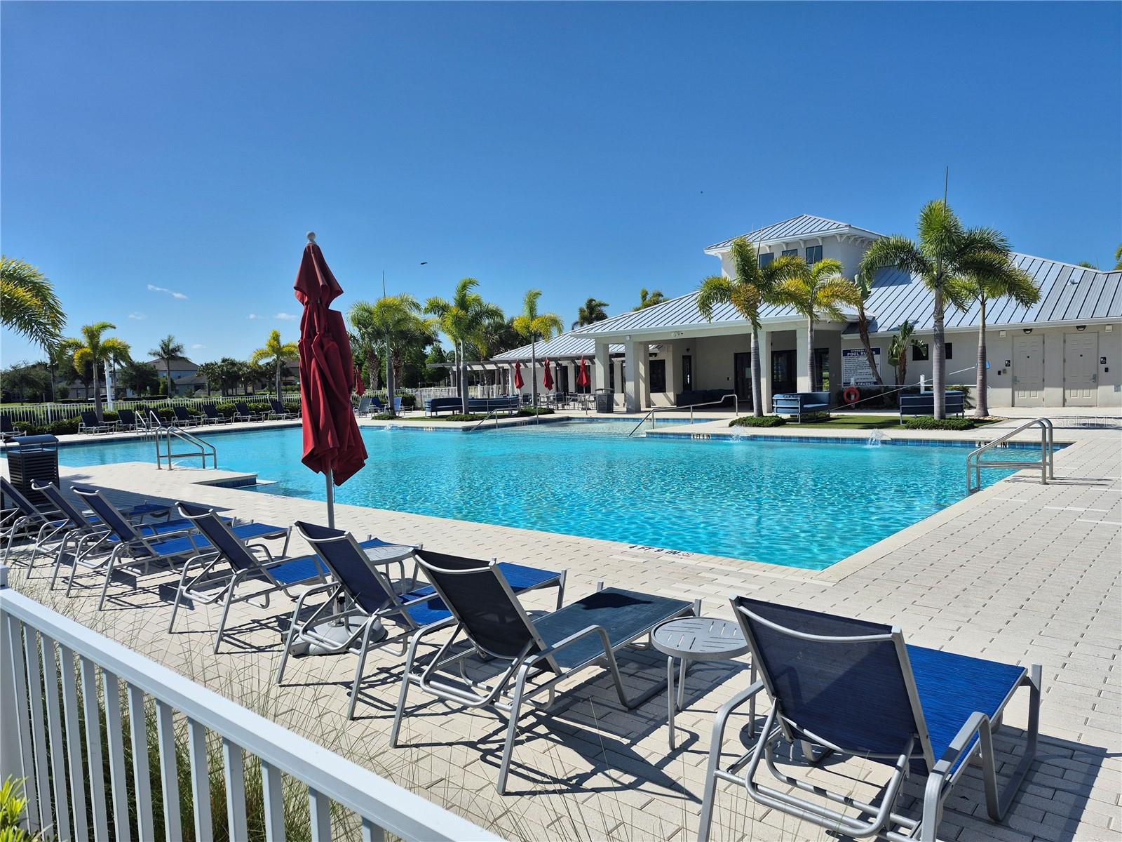 7033 KING CREEK DR, SUN CITY CENTER, FL, 33573