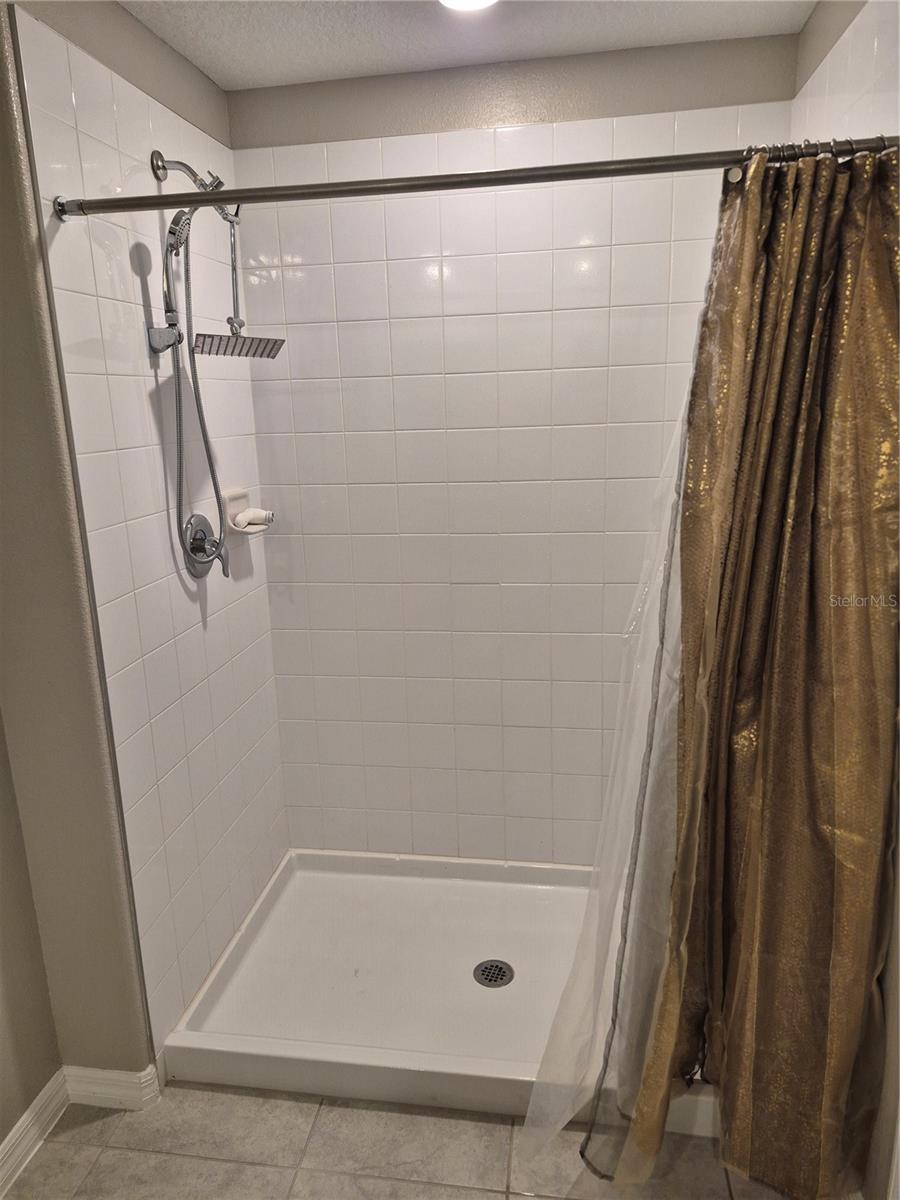 7033 KING CREEK DR, SUN CITY CENTER, FL, 33573