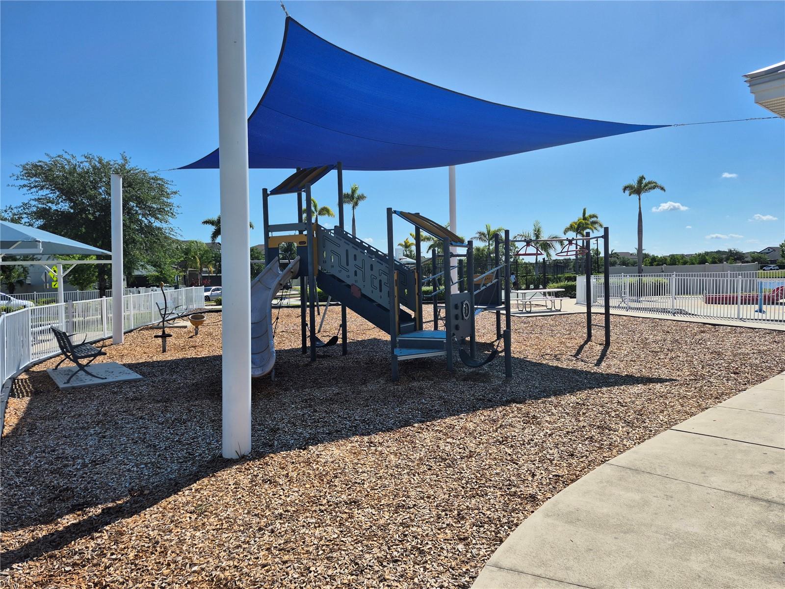7033 KING CREEK DR, SUN CITY CENTER, FL, 33573