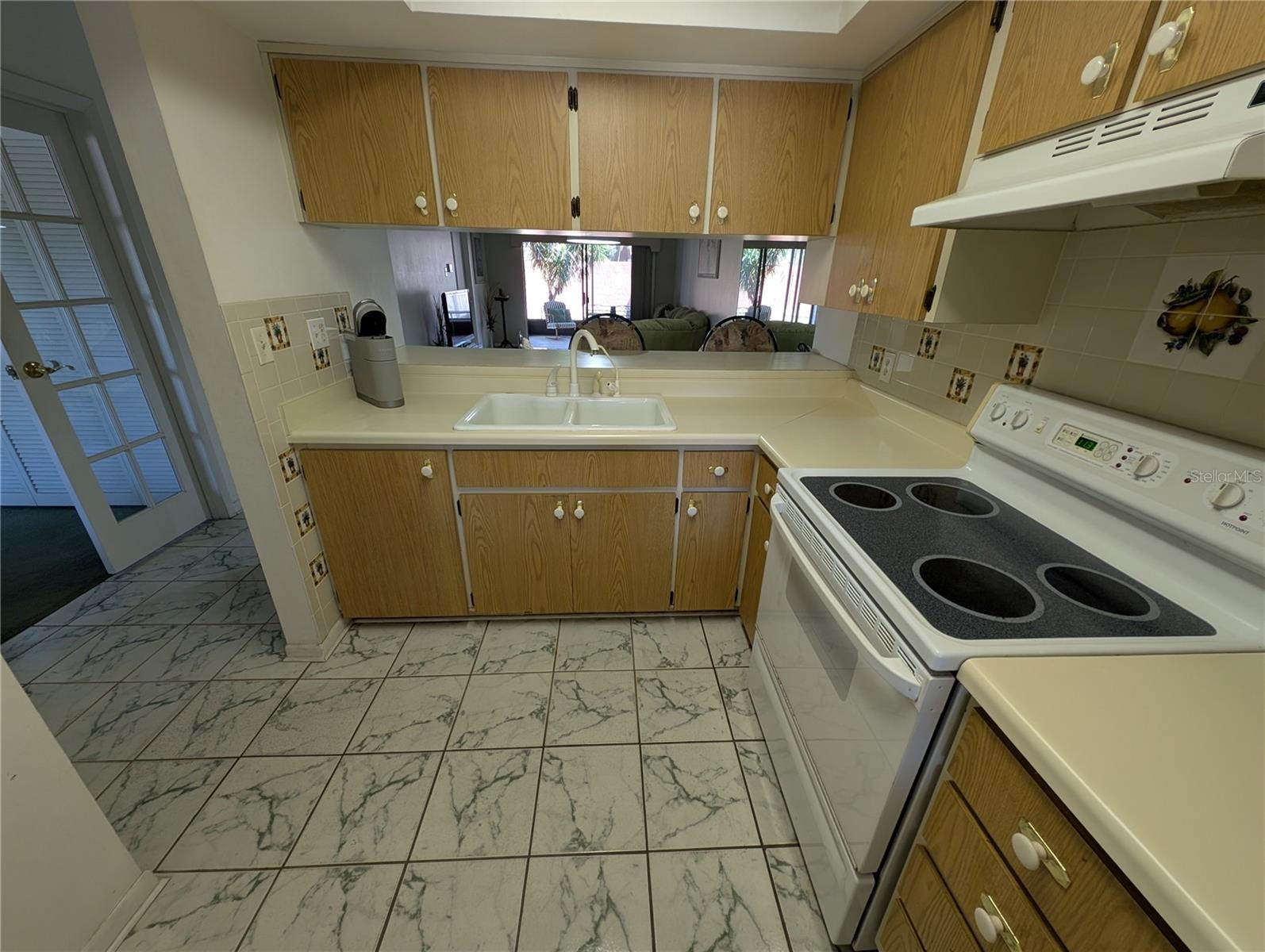 2042 SUNSET GROVE LN, CLEARWATER, FL, 33765