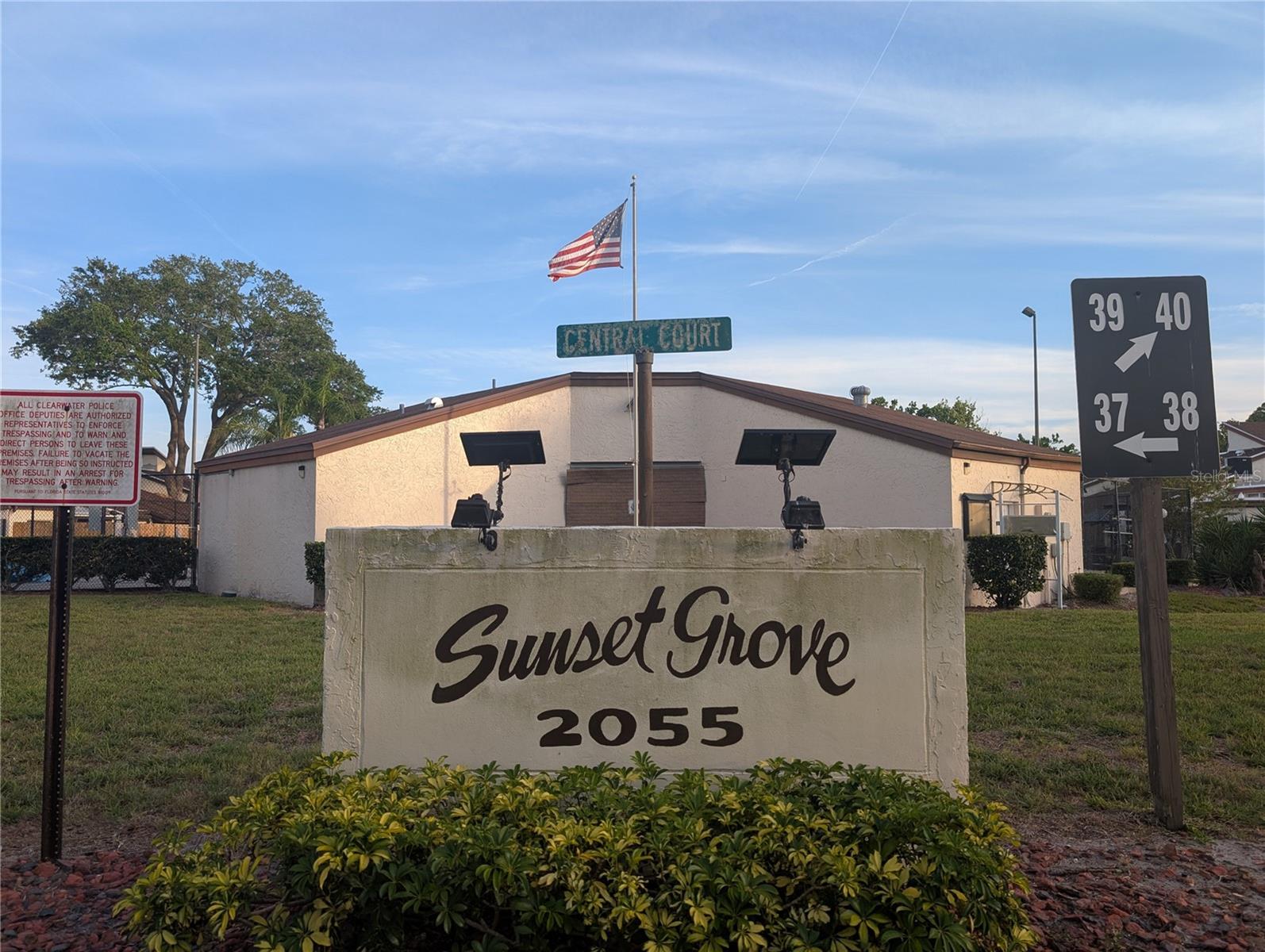 2042 SUNSET GROVE LN, CLEARWATER, FL, 33765