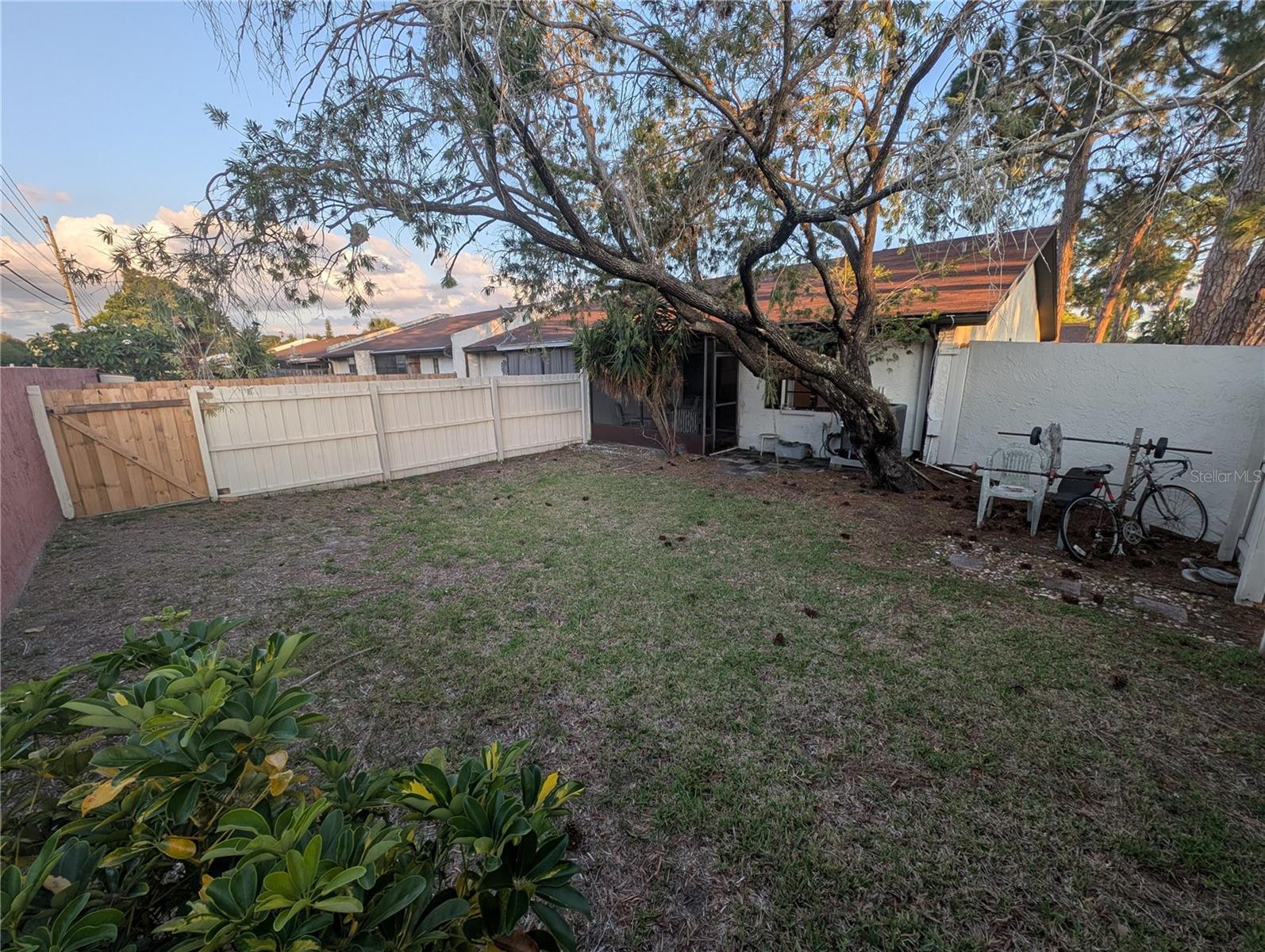 2042 SUNSET GROVE LN, CLEARWATER, FL, 33765