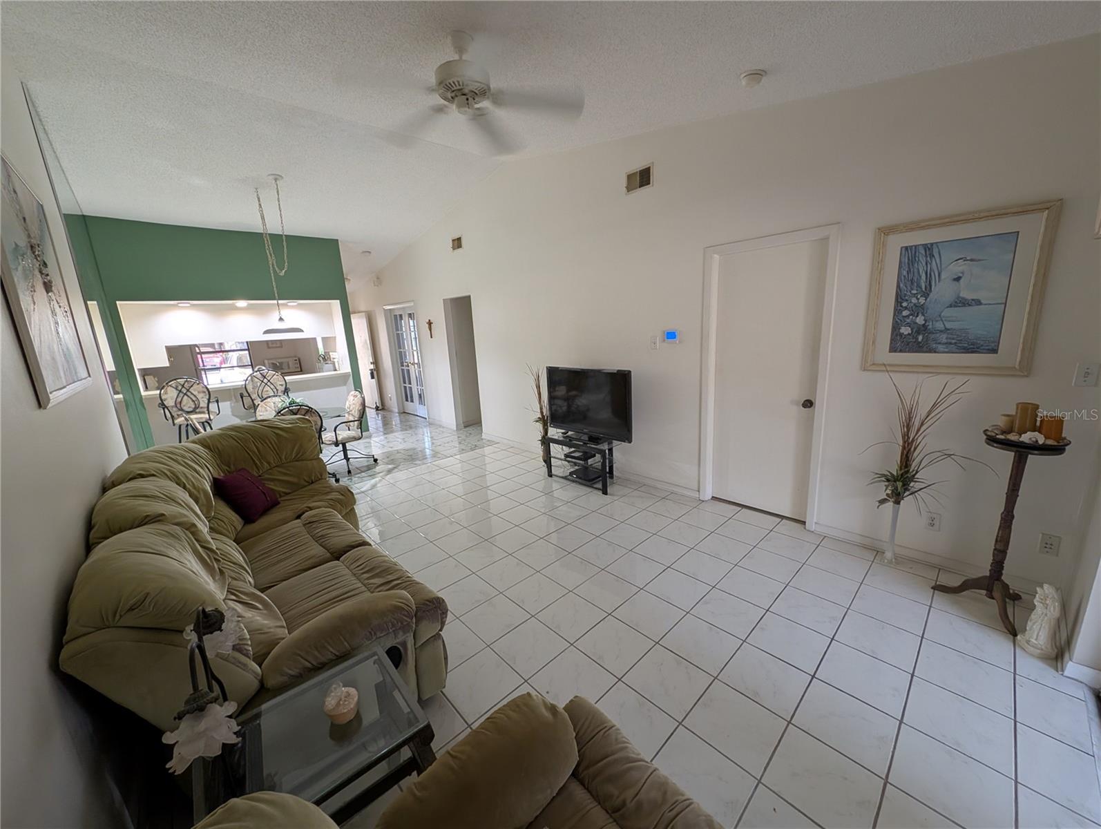 2042 SUNSET GROVE LN, CLEARWATER, FL, 33765