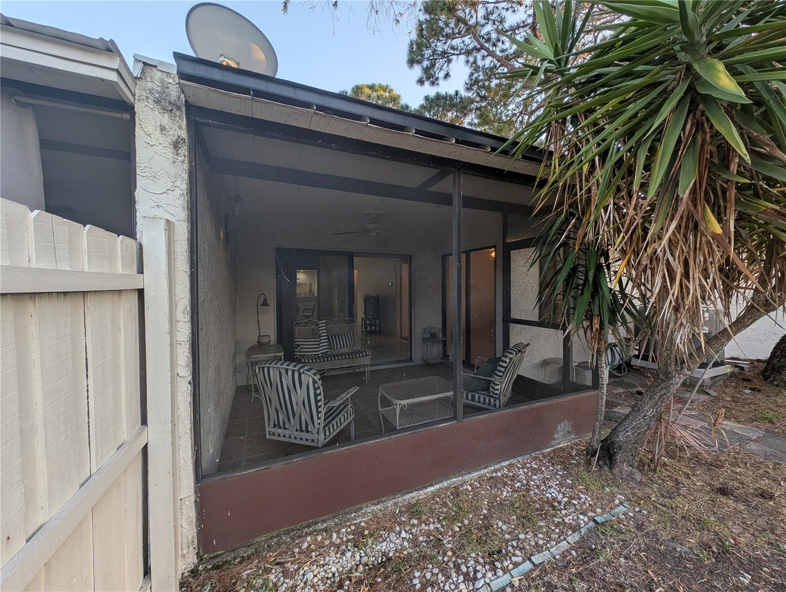 2042 SUNSET GROVE LN, CLEARWATER, FL, 33765
