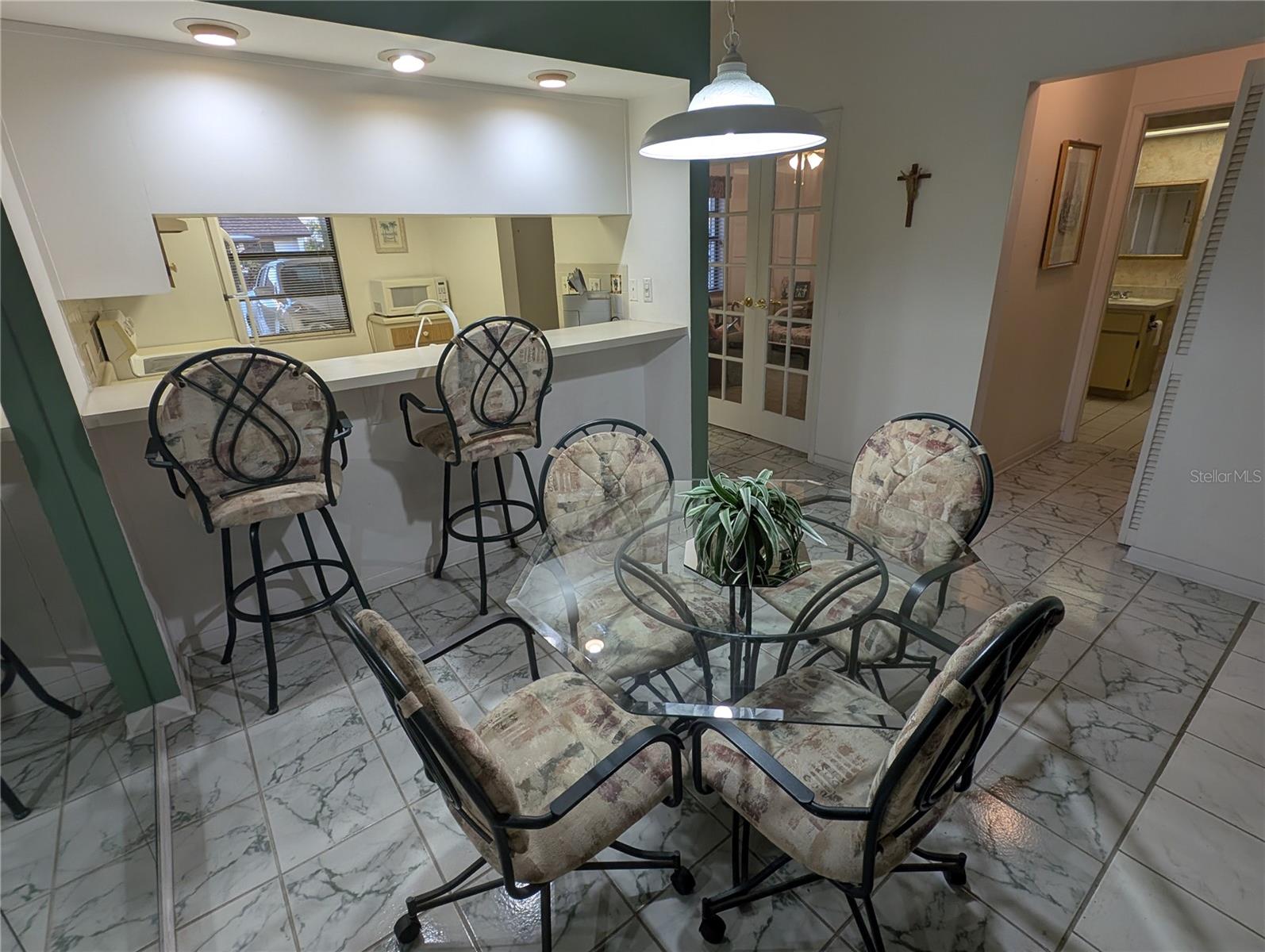 2042 SUNSET GROVE LN, CLEARWATER, FL, 33765