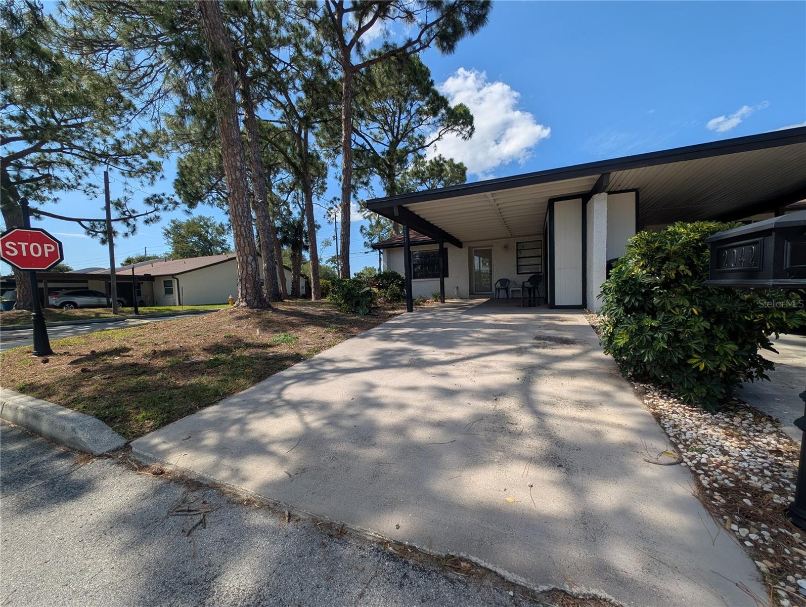 2042 SUNSET GROVE LN, CLEARWATER, FL, 33765
