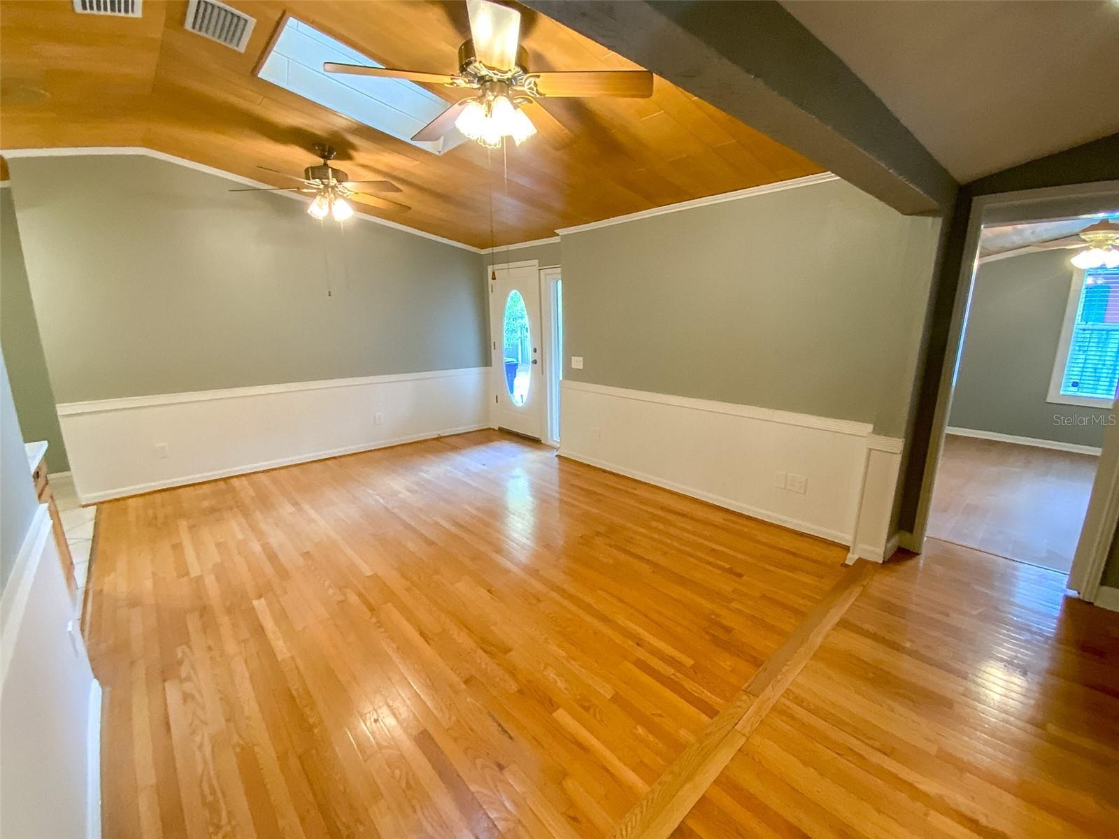 657 BROADWAY #B, DUNEDIN, FL, 34698