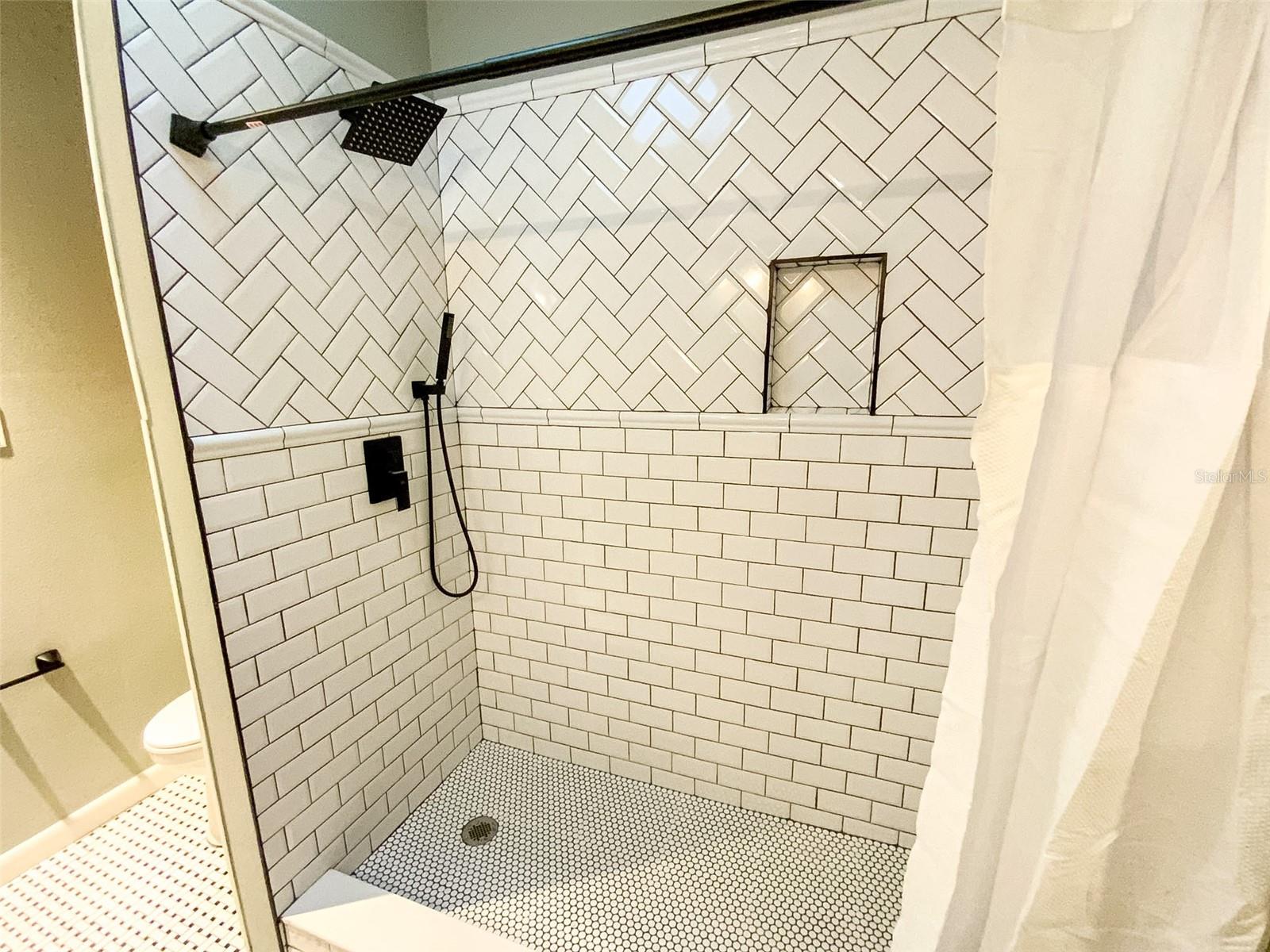657 BROADWAY #B, DUNEDIN, FL, 34698