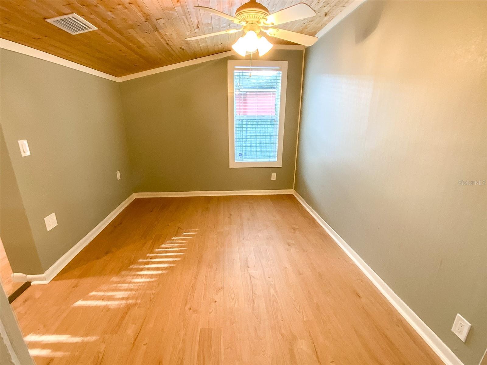 657 BROADWAY #B, DUNEDIN, FL, 34698