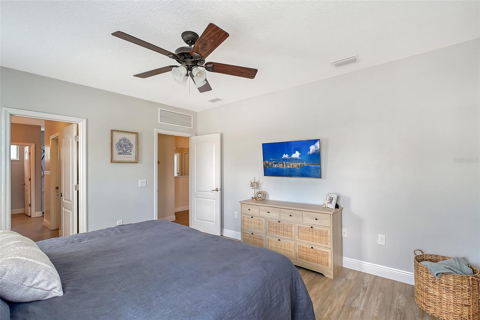 1738 SIESTA DR, SARASOTA, FL, 34239