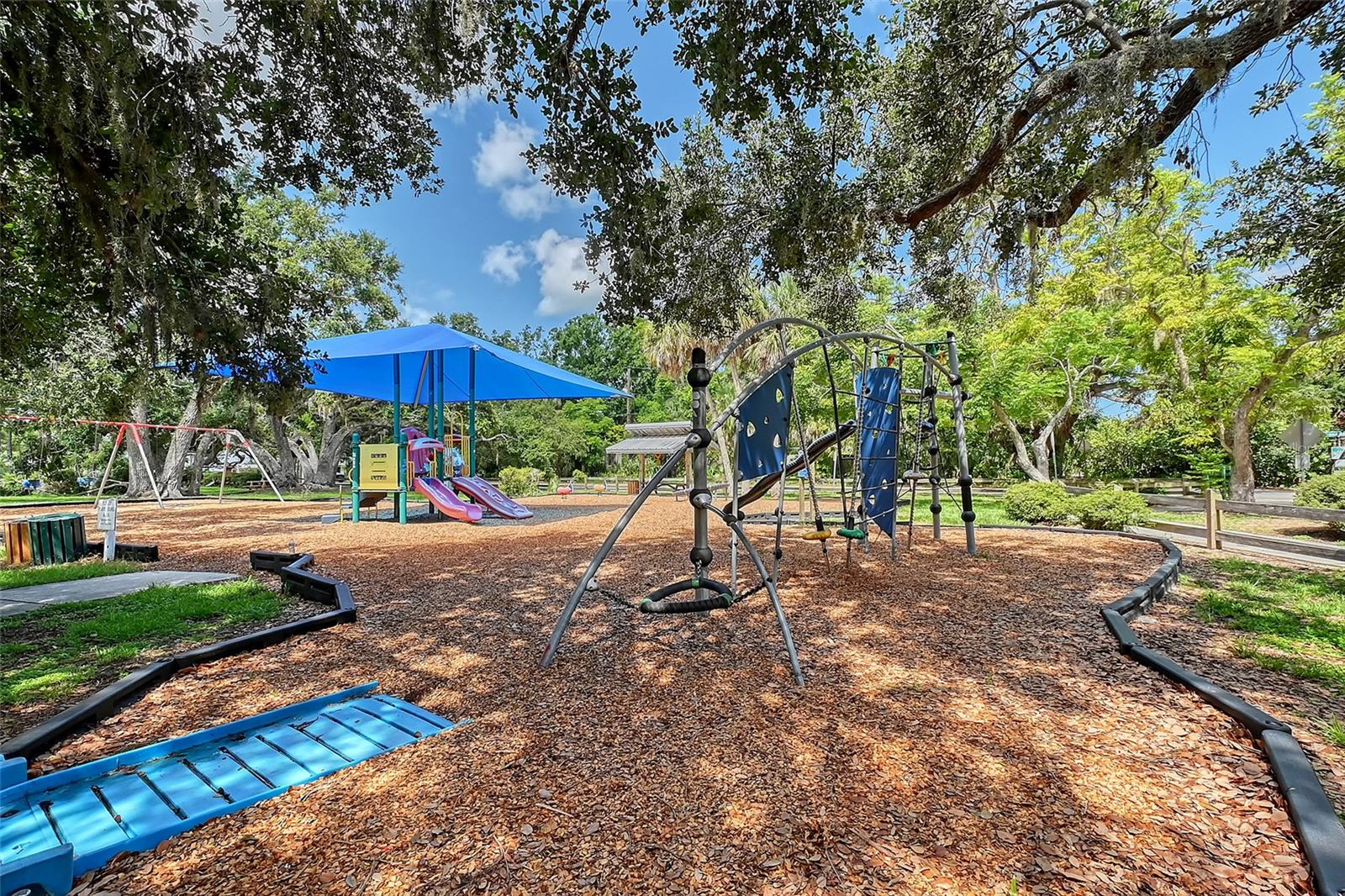 1738 SIESTA DR, SARASOTA, FL, 34239