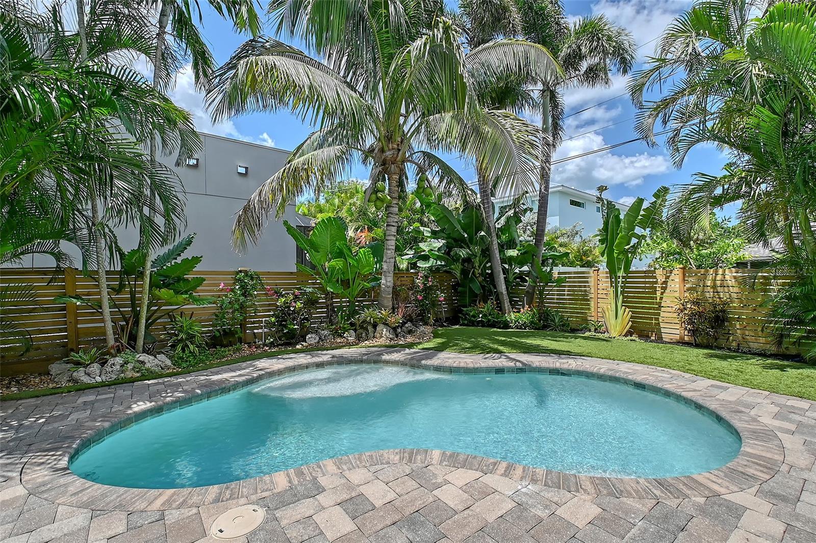 1738 SIESTA DR, SARASOTA, FL, 34239