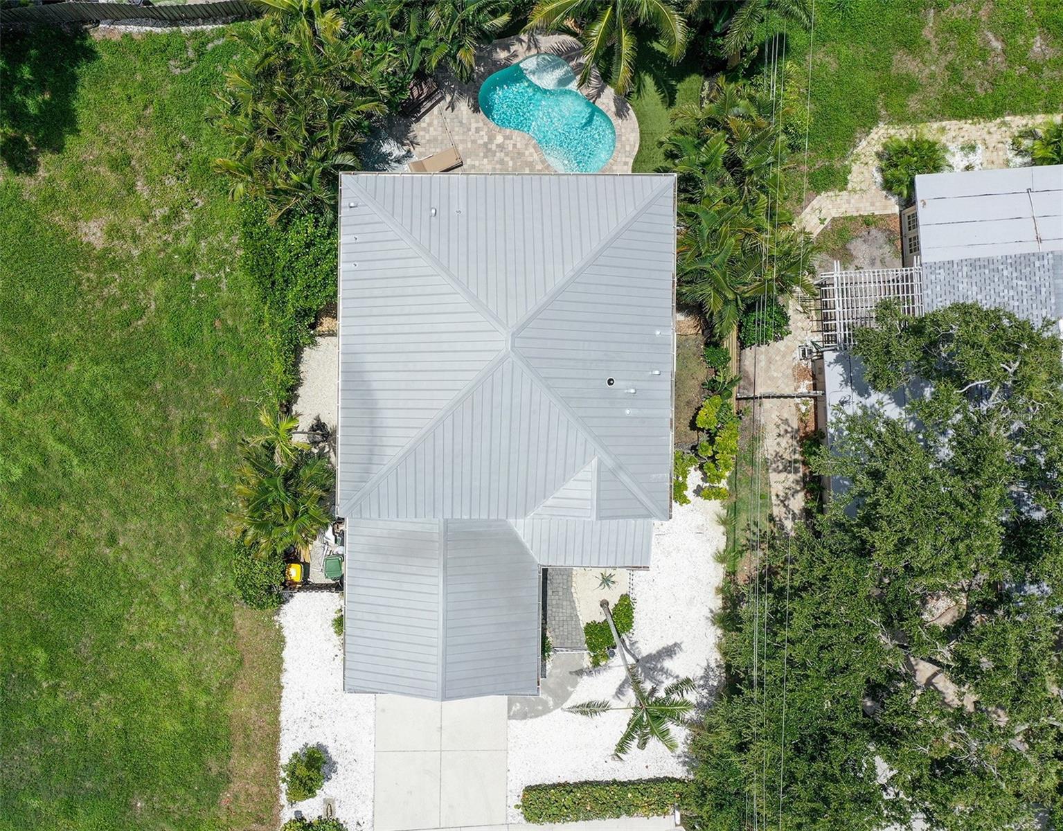 1738 SIESTA DR, SARASOTA, FL, 34239