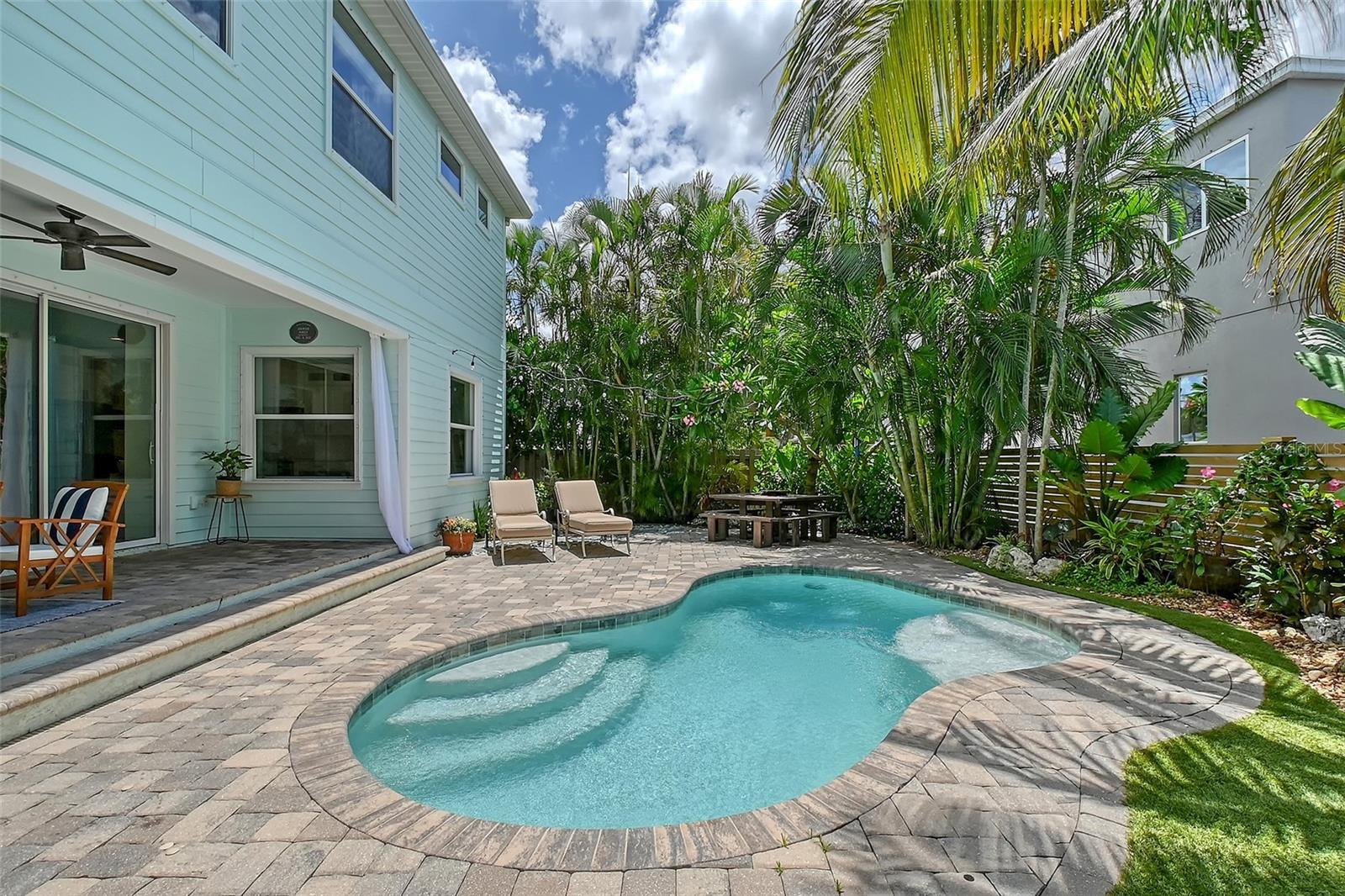 1738 SIESTA DR, SARASOTA, FL, 34239