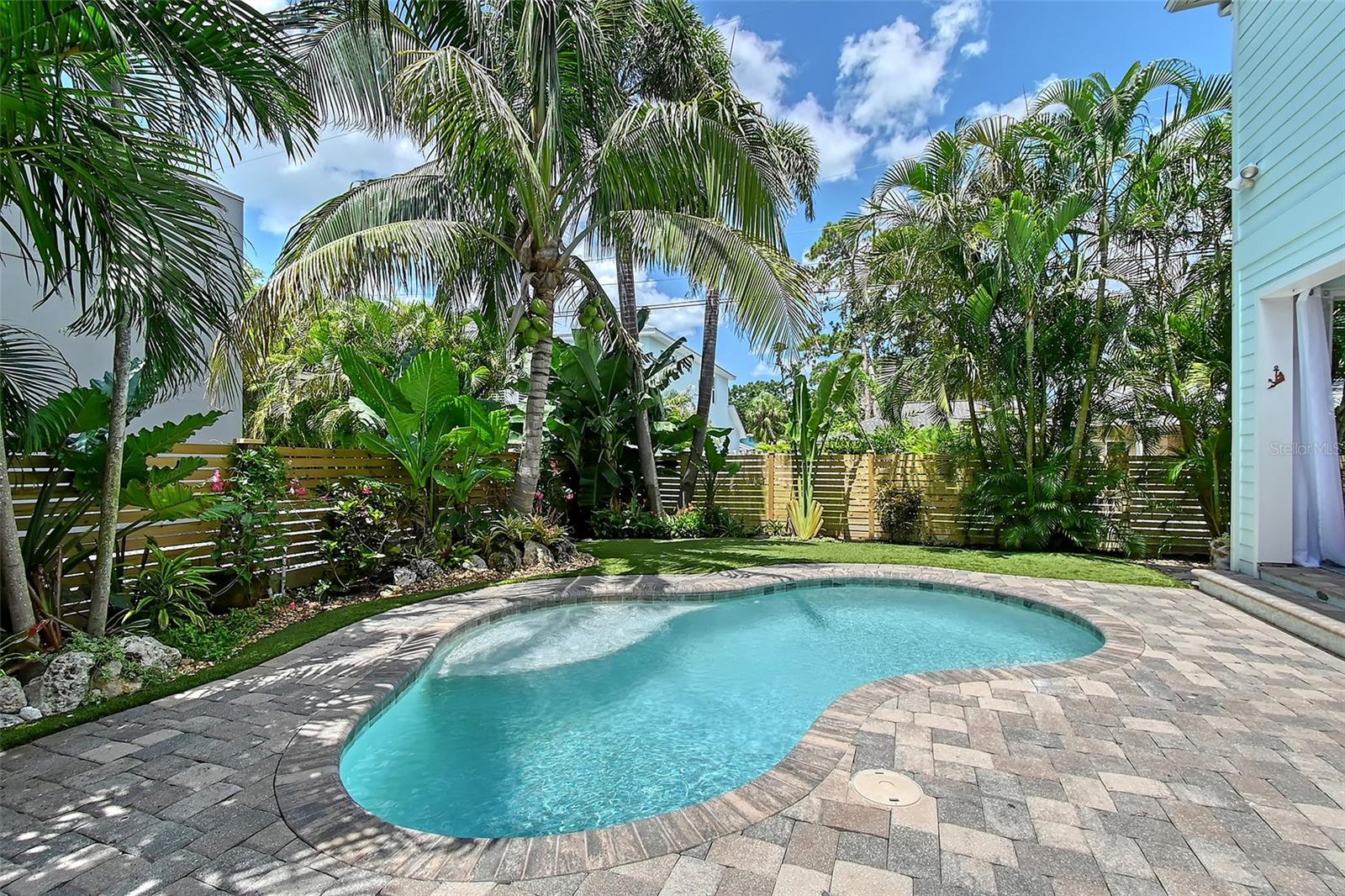 1738 SIESTA DR, SARASOTA, FL, 34239