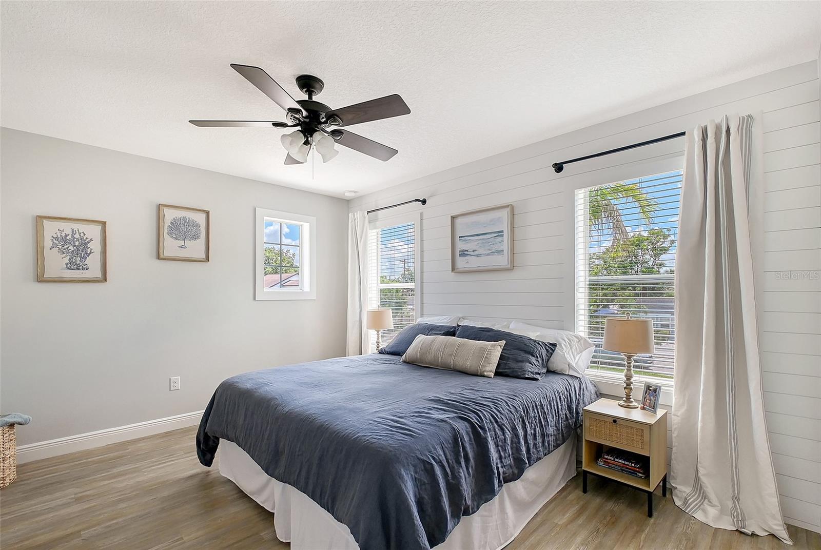 1738 SIESTA DR, SARASOTA, FL, 34239