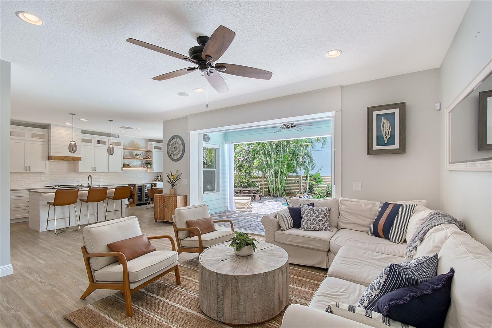 1738 SIESTA DR, SARASOTA, FL, 34239
