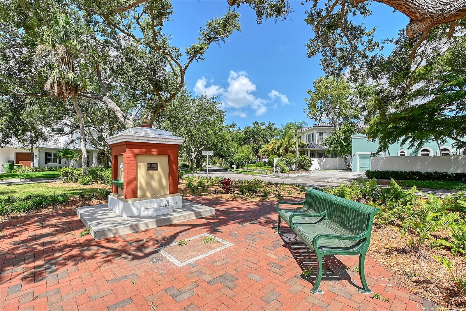 1738 SIESTA DR, SARASOTA, FL, 34239
