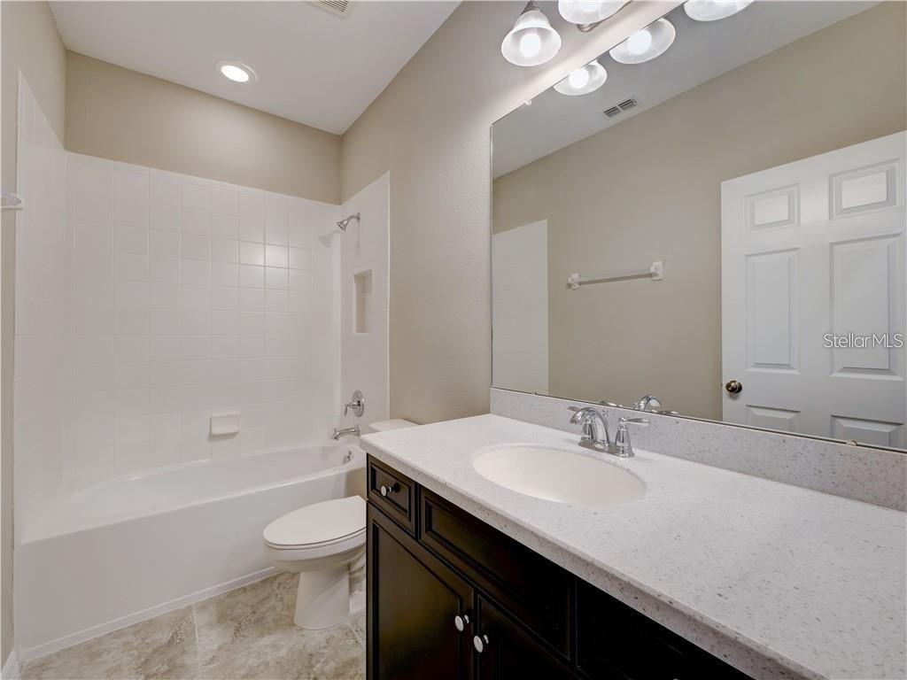 1074 AMBER LEAF TRL, WESLEY CHAPEL, FL, 33544