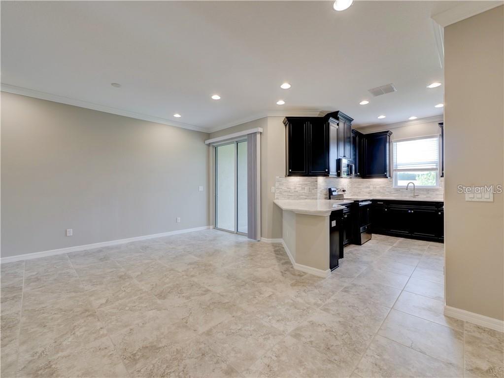 1074 AMBER LEAF TRL, WESLEY CHAPEL, FL, 33544