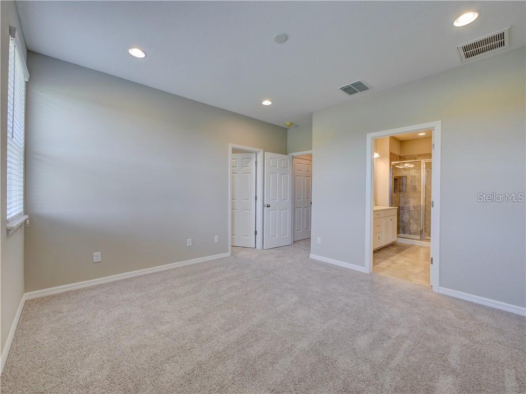 1074 AMBER LEAF TRL, WESLEY CHAPEL, FL, 33544