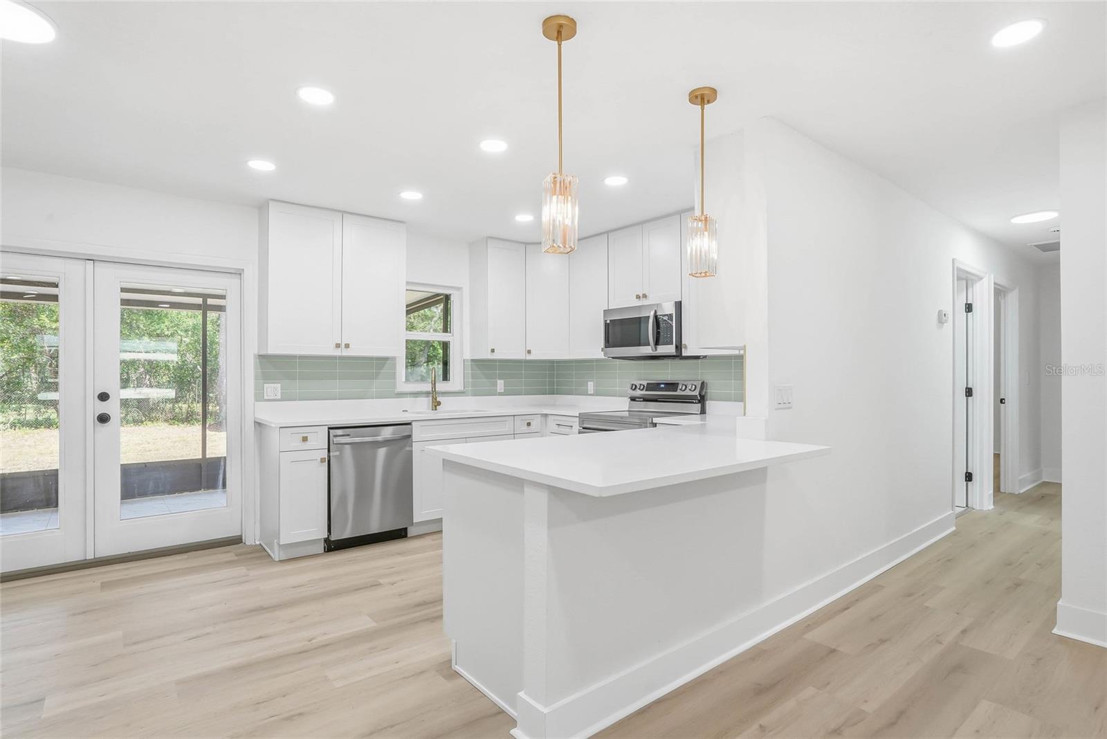 6040 KNOLLWOOD DR, RIDGE MANOR, FL, 33523
