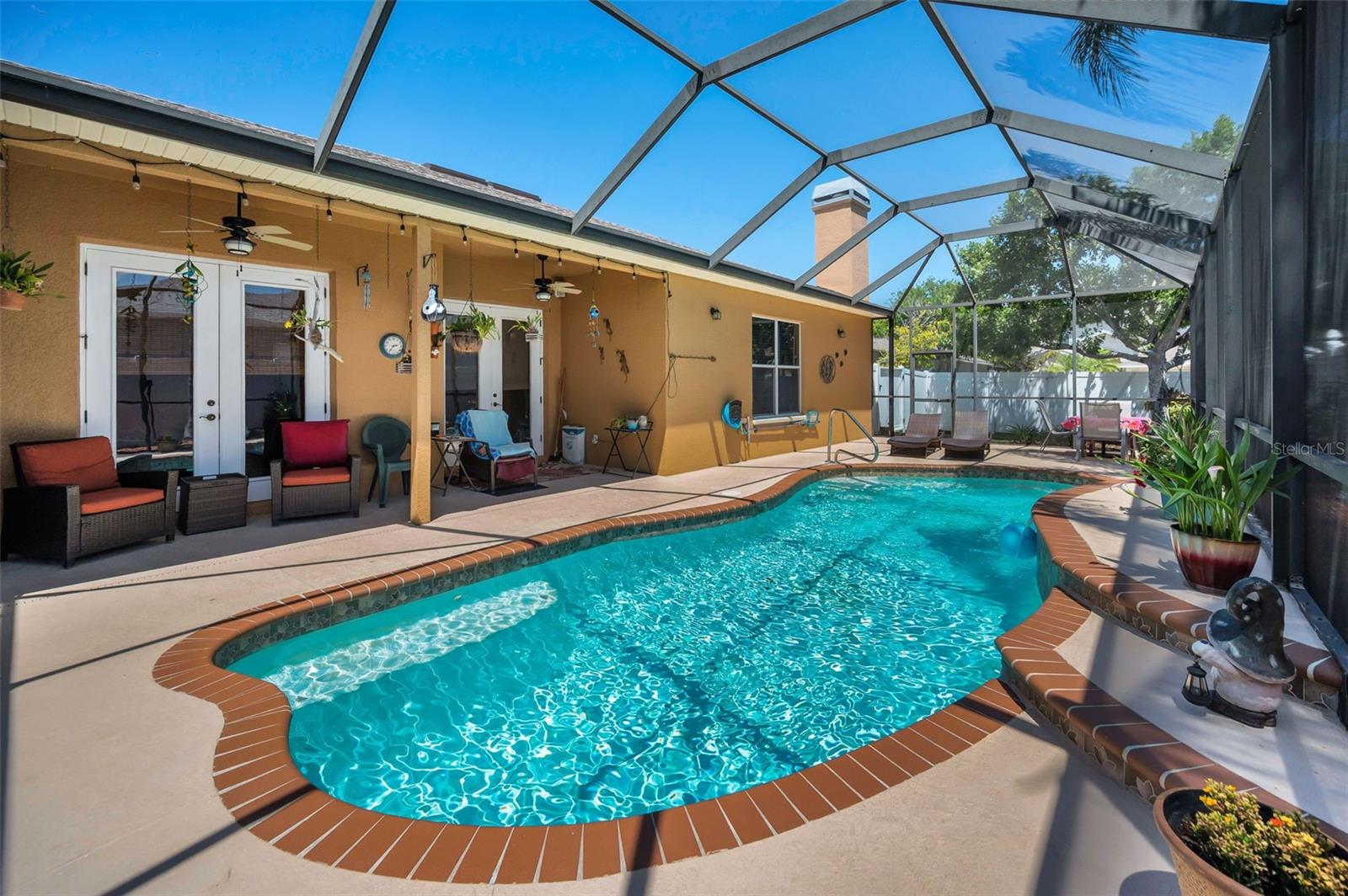 8202 WILD OAKS CIR, LARGO, FL, 33773