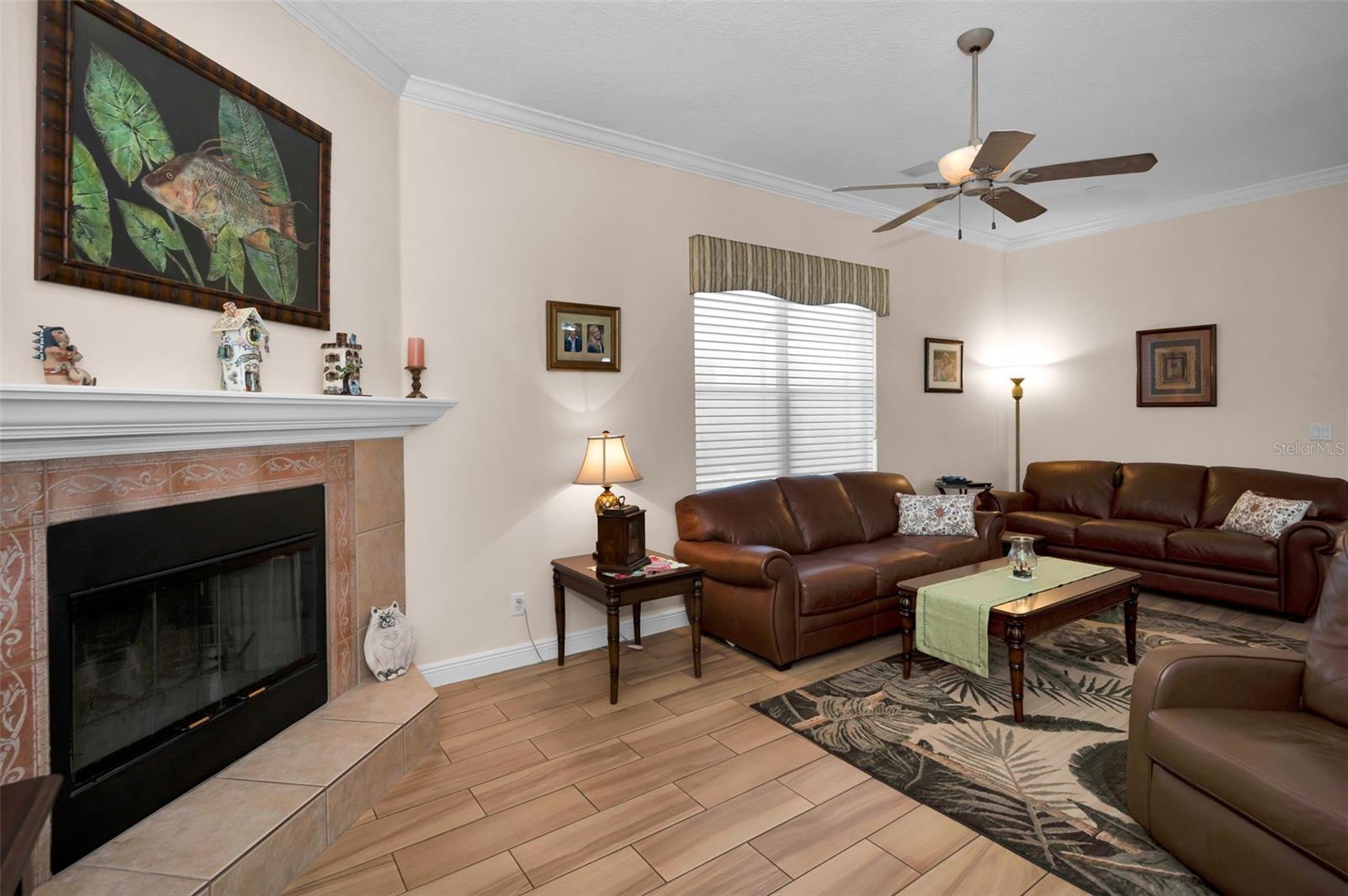 8202 WILD OAKS CIR, LARGO, FL, 33773
