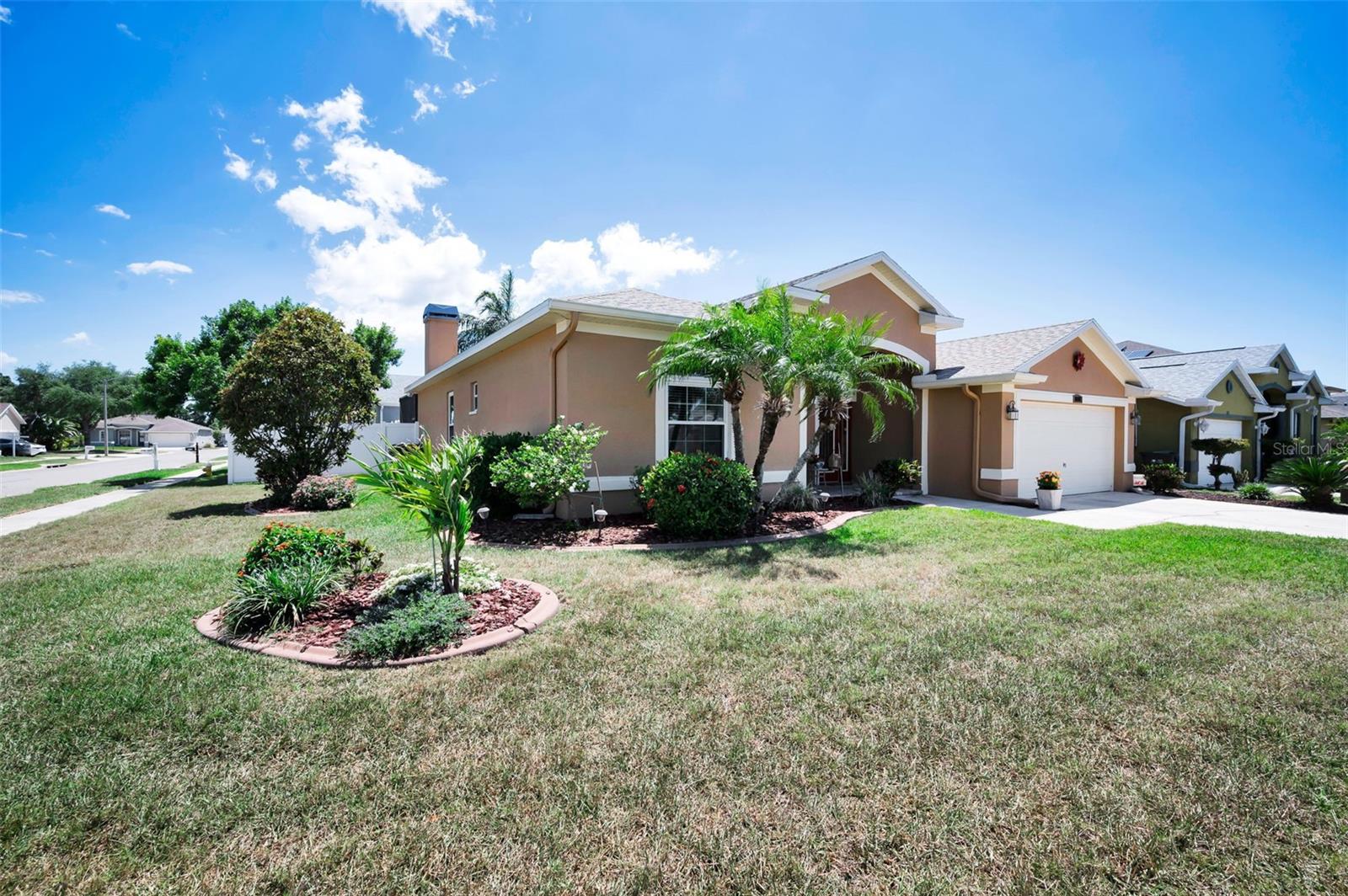 8202 WILD OAKS CIR, LARGO, FL, 33773