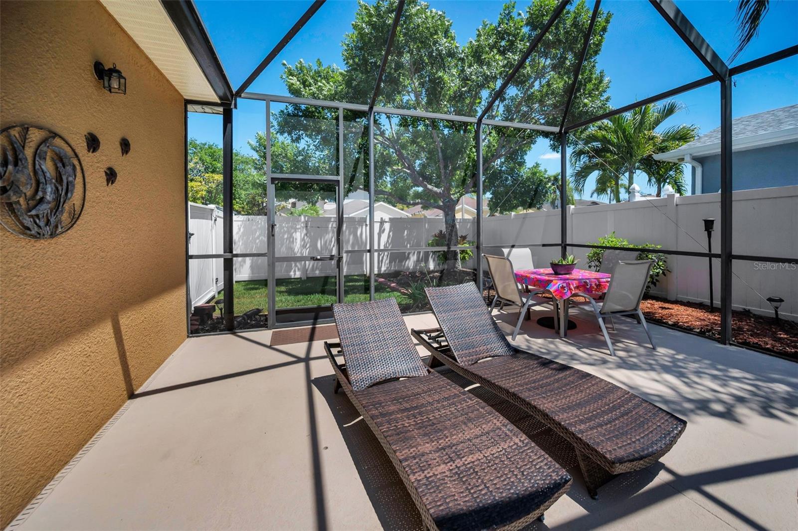 8202 WILD OAKS CIR, LARGO, FL, 33773