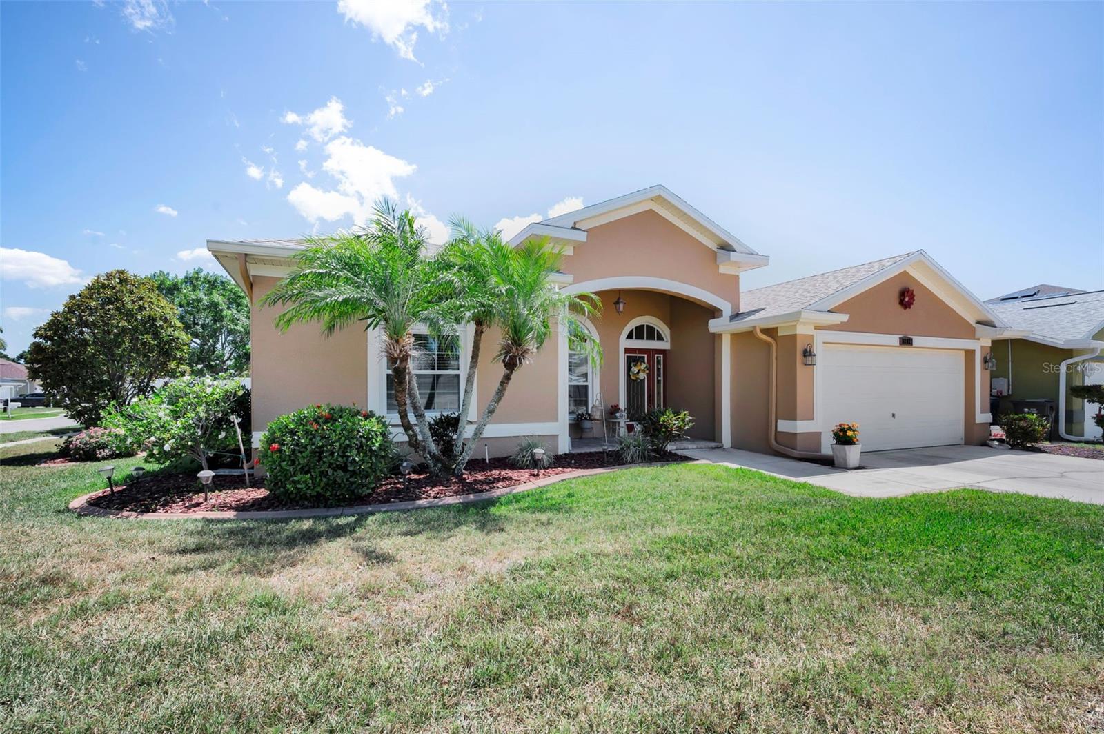 8202 WILD OAKS CIR, LARGO, FL, 33773