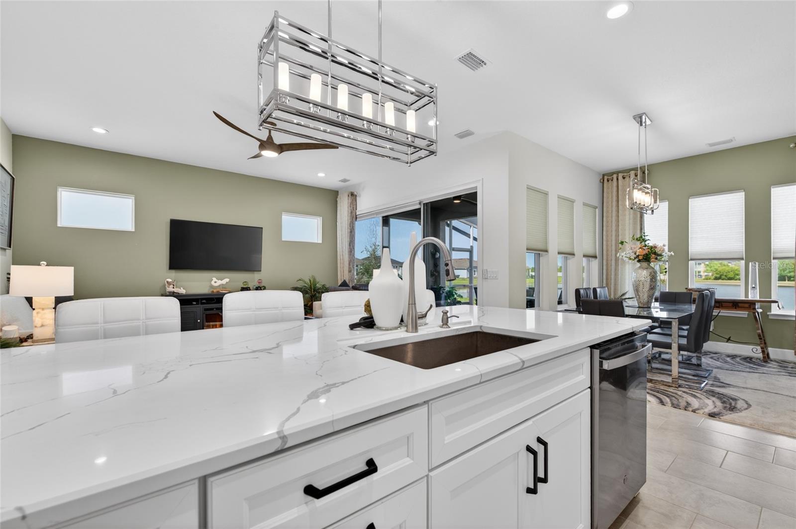 125 MOSAIC BLVD, DAYTONA BEACH, FL, 32124