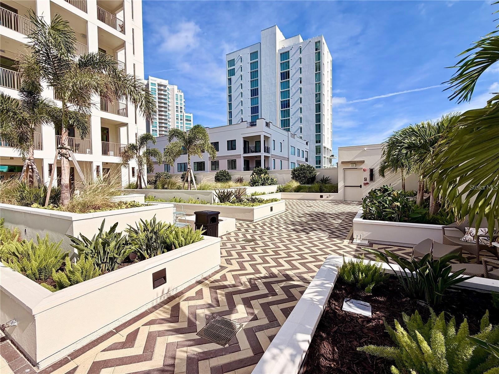 126 4TH AVE NE #601, ST PETERSBURG, FL, 33701