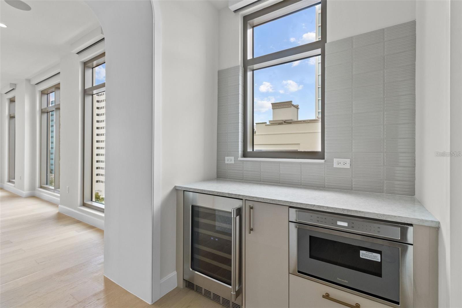 126 4TH AVE NE #601, ST PETERSBURG, FL, 33701