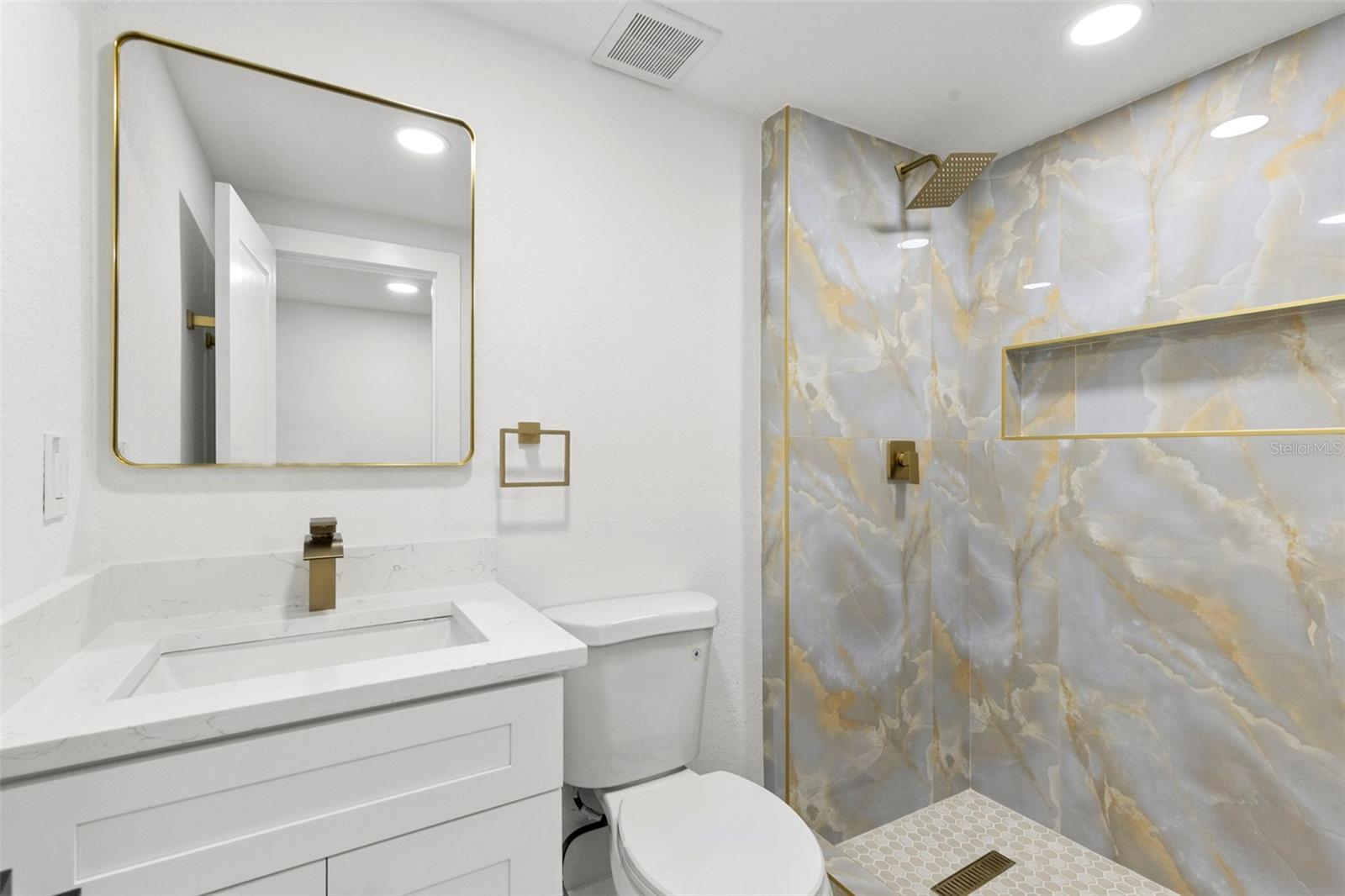 5501 N ALBANY AVE, TAMPA, FL, 33603