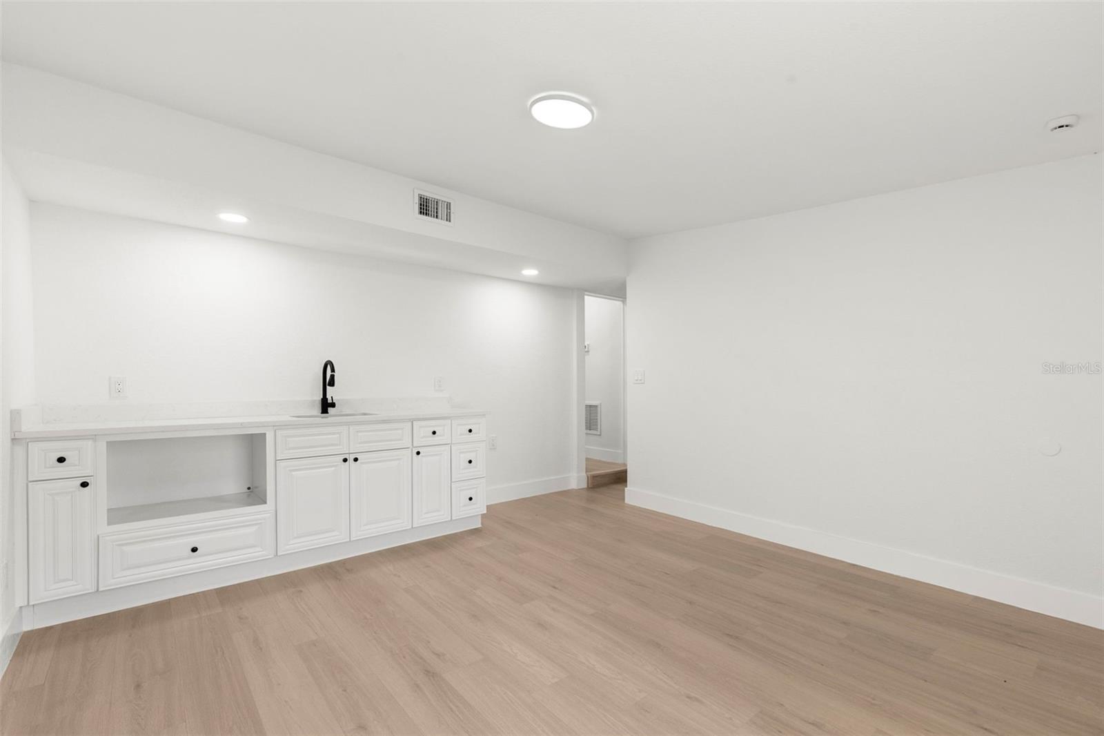 5501 N ALBANY AVE, TAMPA, FL, 33603
