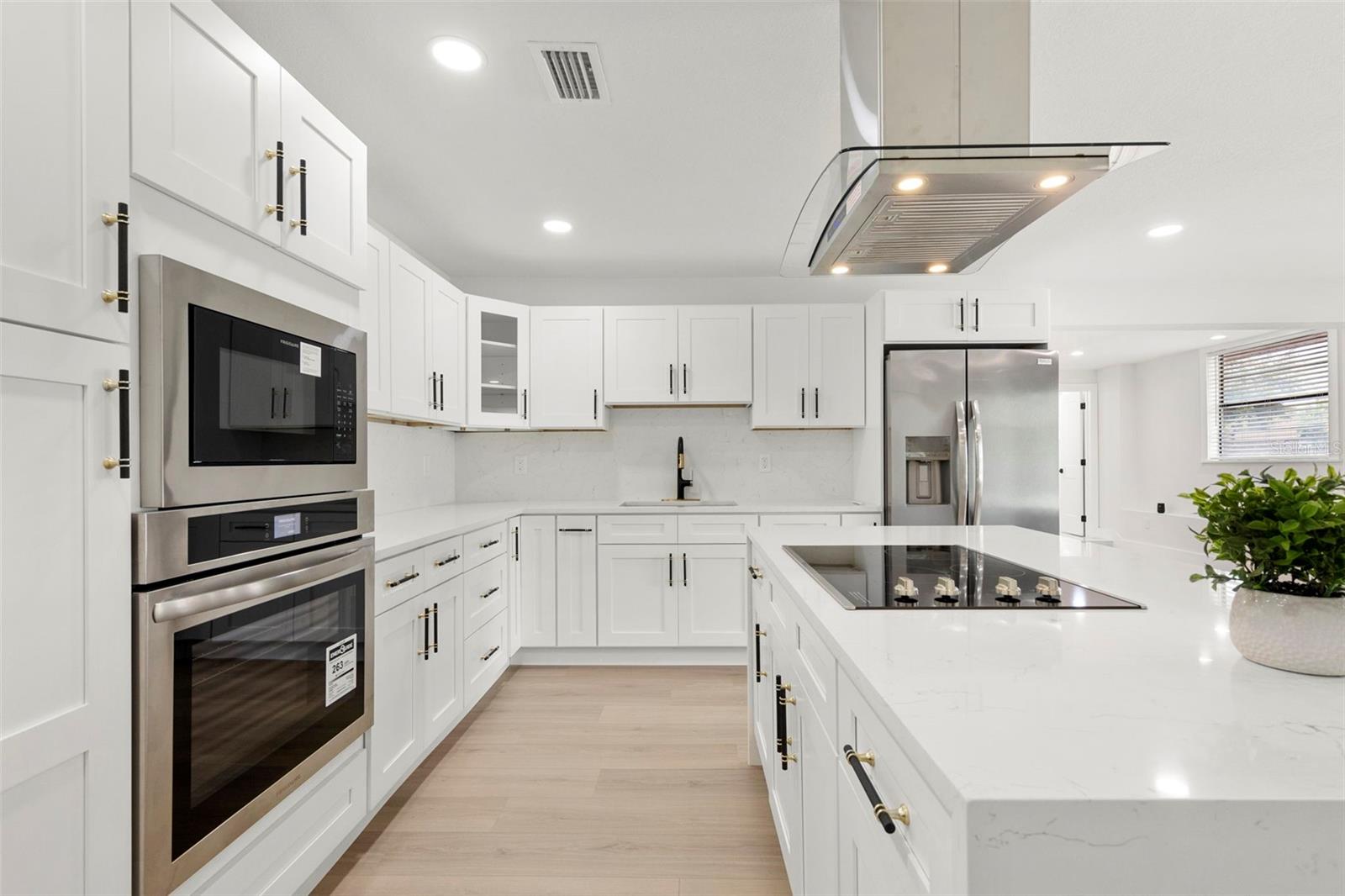 5501 N ALBANY AVE, TAMPA, FL, 33603