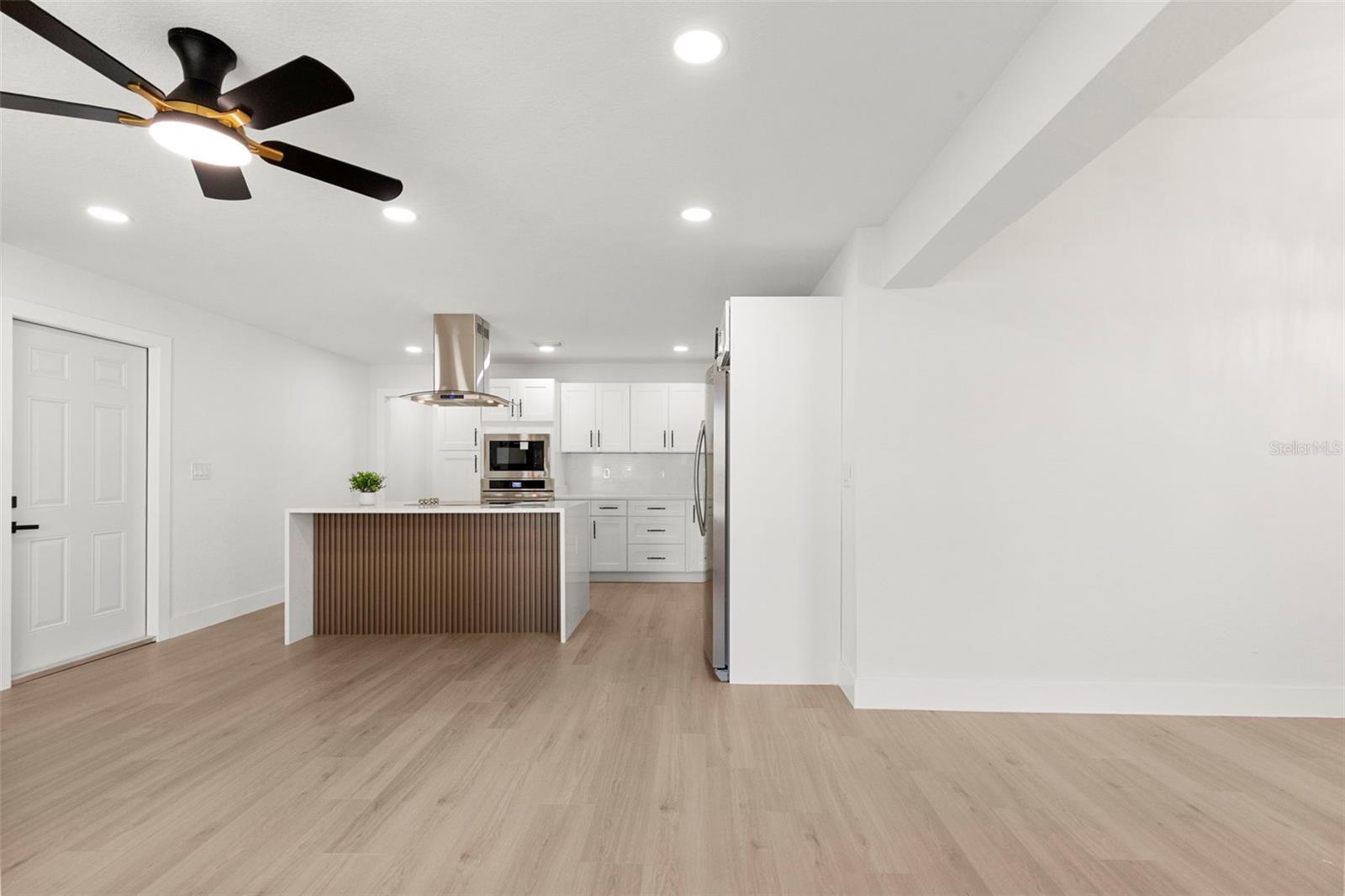 5501 N ALBANY AVE, TAMPA, FL, 33603