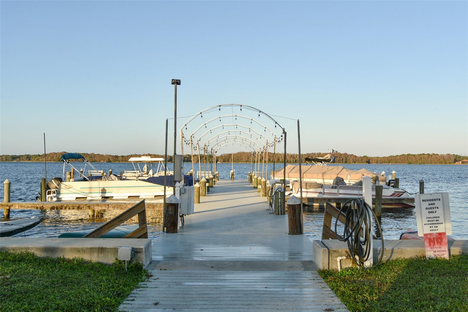 192 PHILADELPHIA BLVD #9, PALM HARBOR, FL, 34684