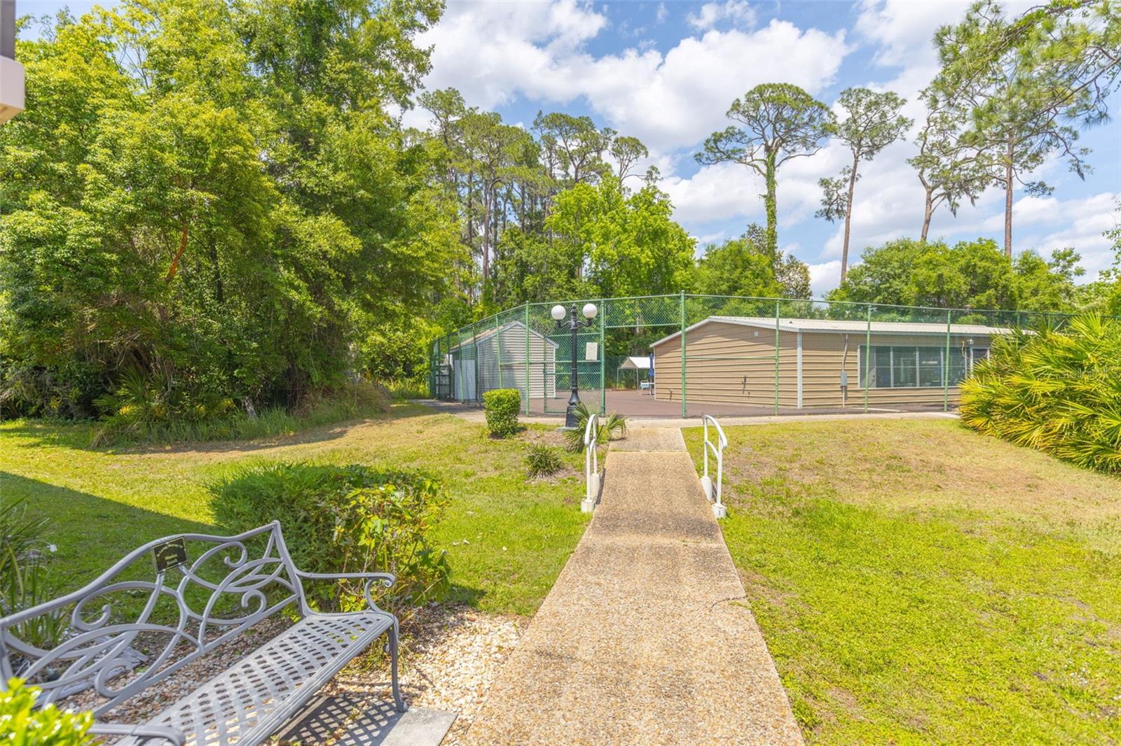 180 MAGNOLIA WOODS CT #15B, DELTONA, FL, 32725