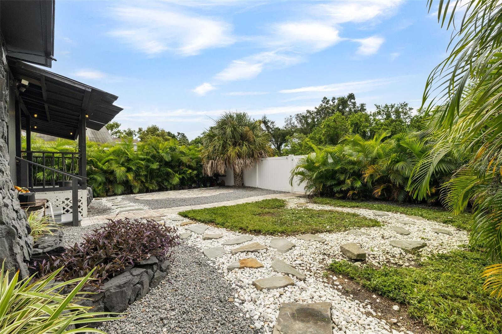 1411 E HENRY AVE, TAMPA, FL, 33604