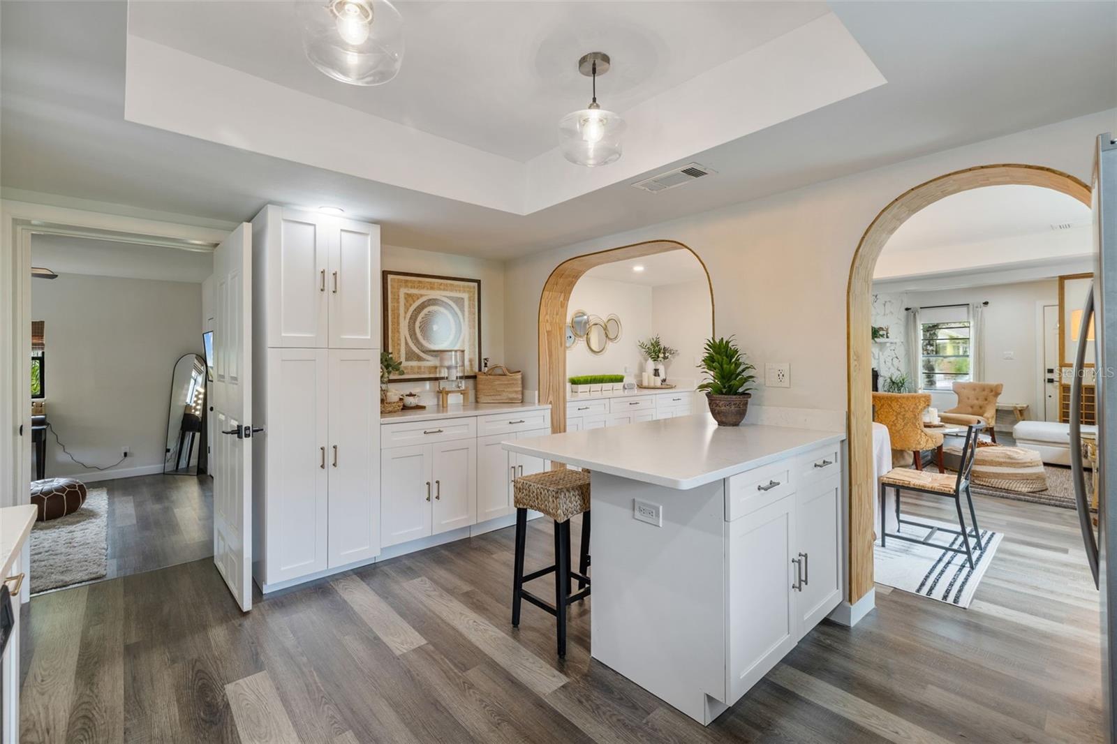 1411 E HENRY AVE, TAMPA, FL, 33604