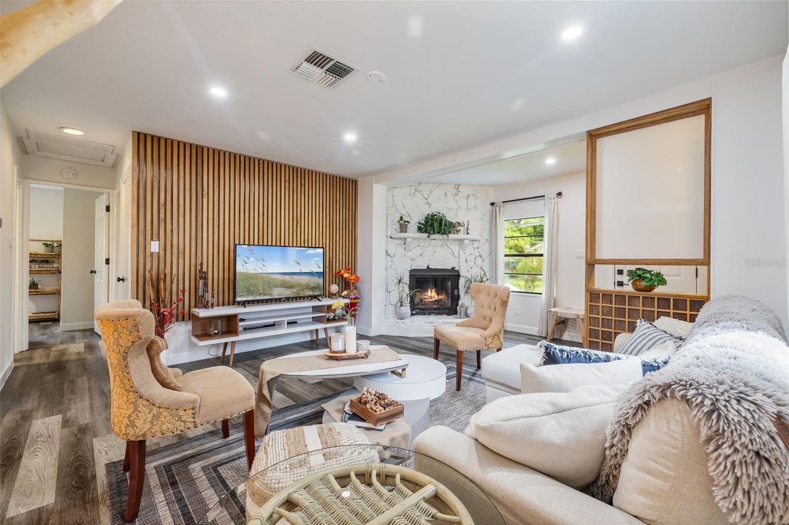 1411 E HENRY AVE, TAMPA, FL, 33604
