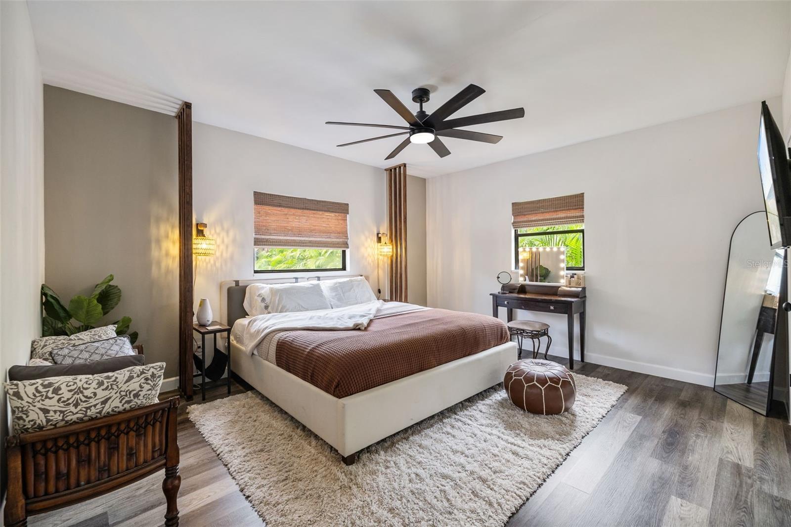 1411 E HENRY AVE, TAMPA, FL, 33604