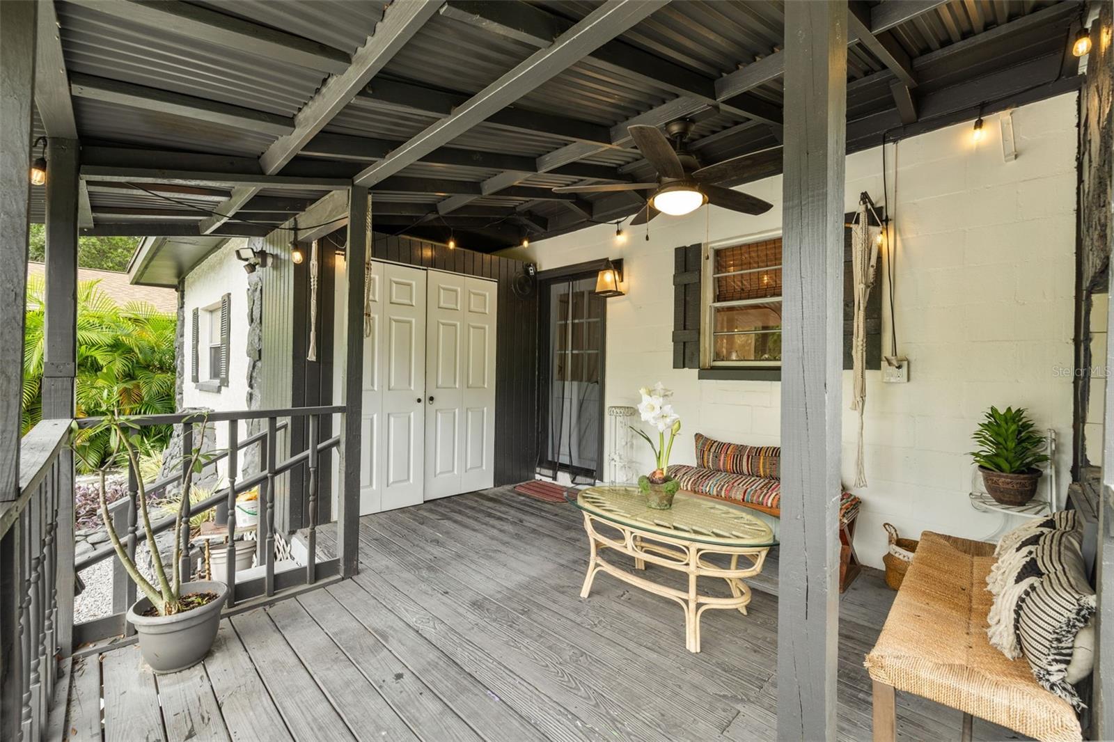 1411 E HENRY AVE, TAMPA, FL, 33604