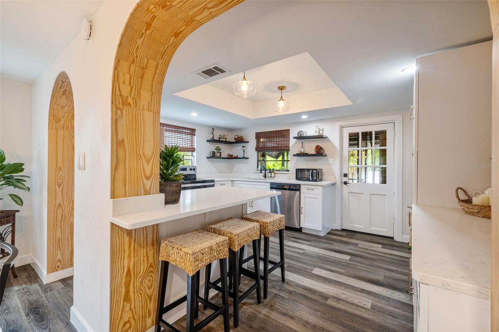 1411 E HENRY AVE, TAMPA, FL, 33604