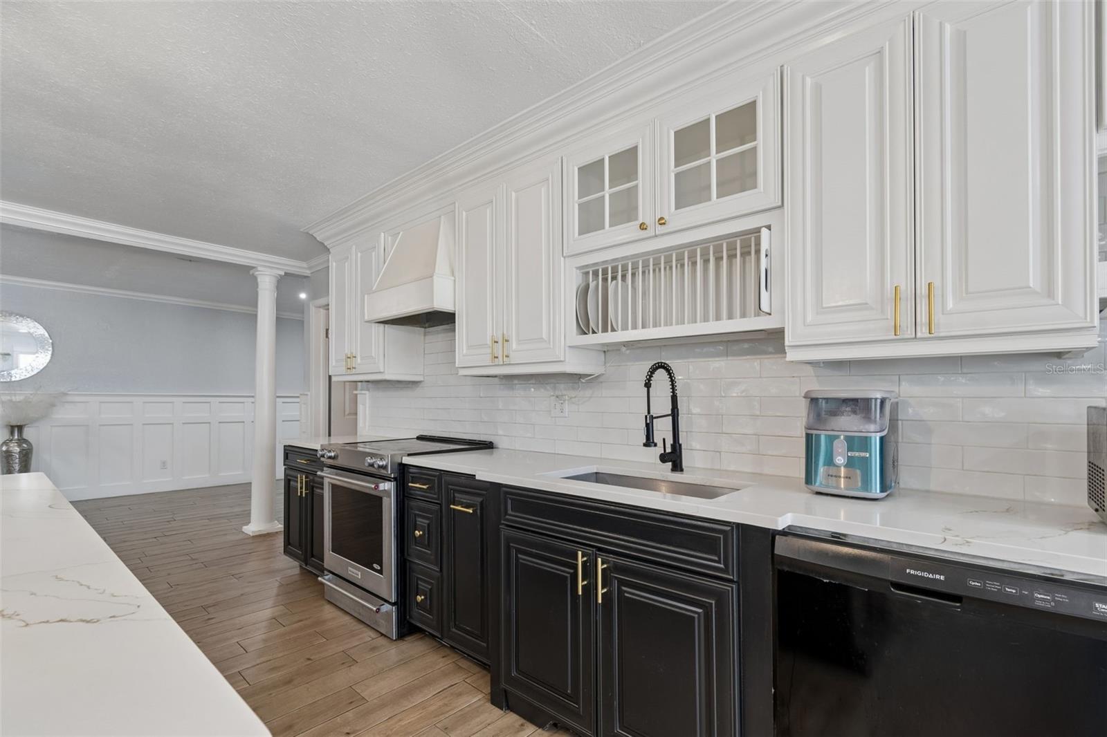 2790 PINELLAS POINT DR S, ST PETERSBURG, FL, 33712